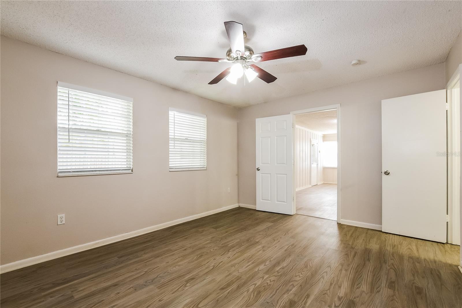 Image 10 of 16 For 705 Woodlawn Drive