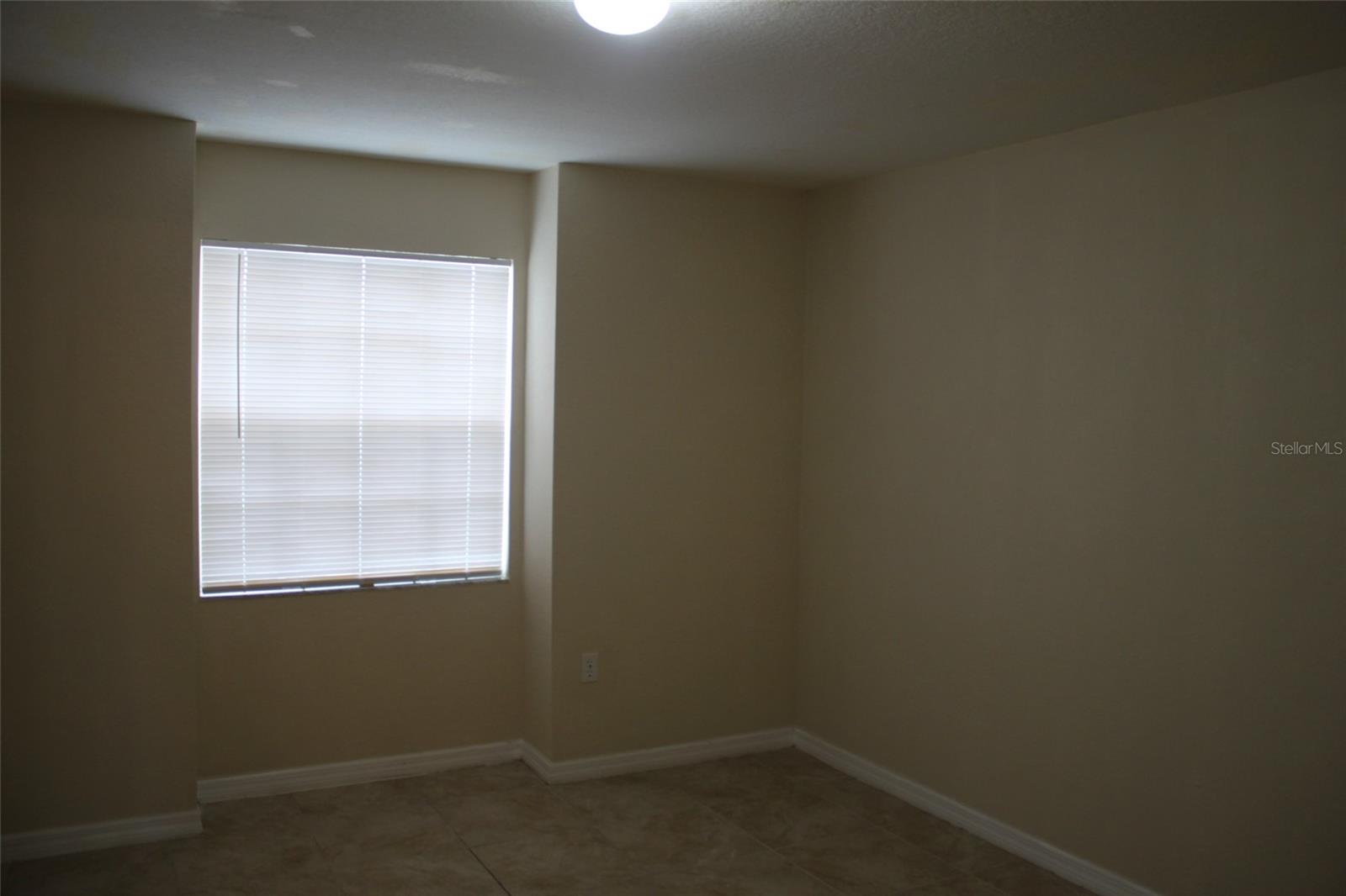 Image 11 of 30 For 13838 Fairway Island Drive 1421
