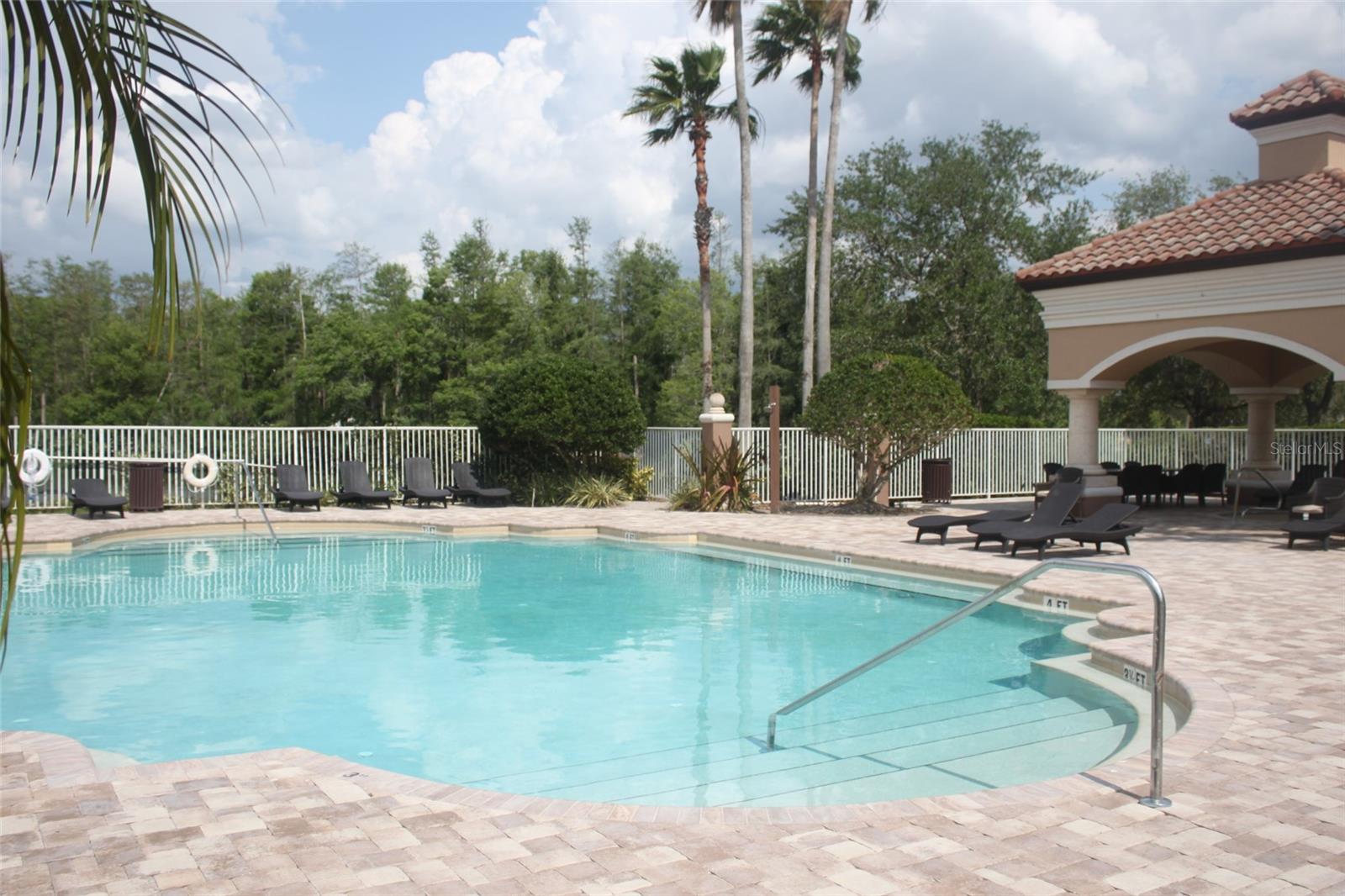 Image 22 of 30 For 13838 Fairway Island Drive 1421