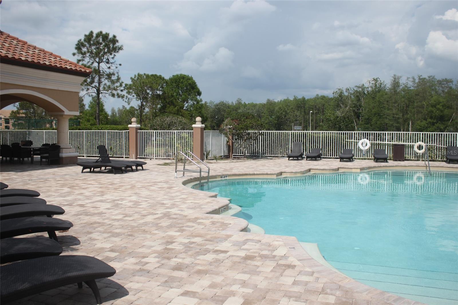 Image 24 of 30 For 13838 Fairway Island Drive 1421