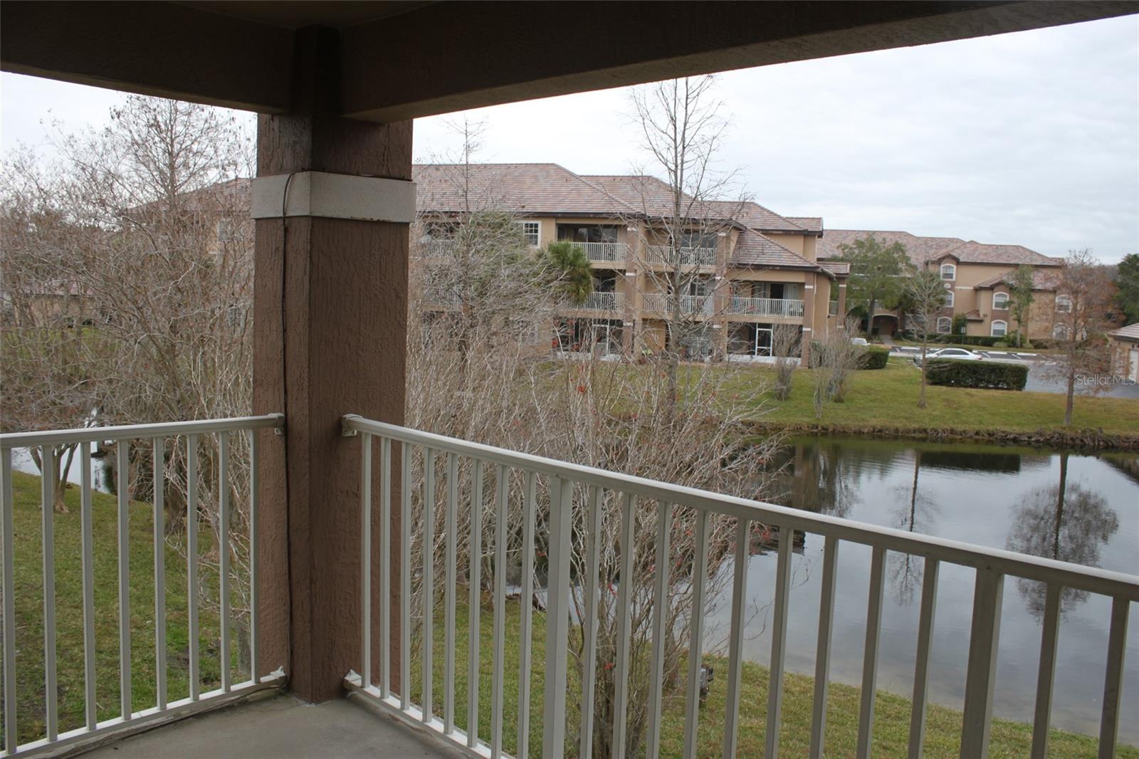 Image 7 of 30 For 13838 Fairway Island Drive 1421