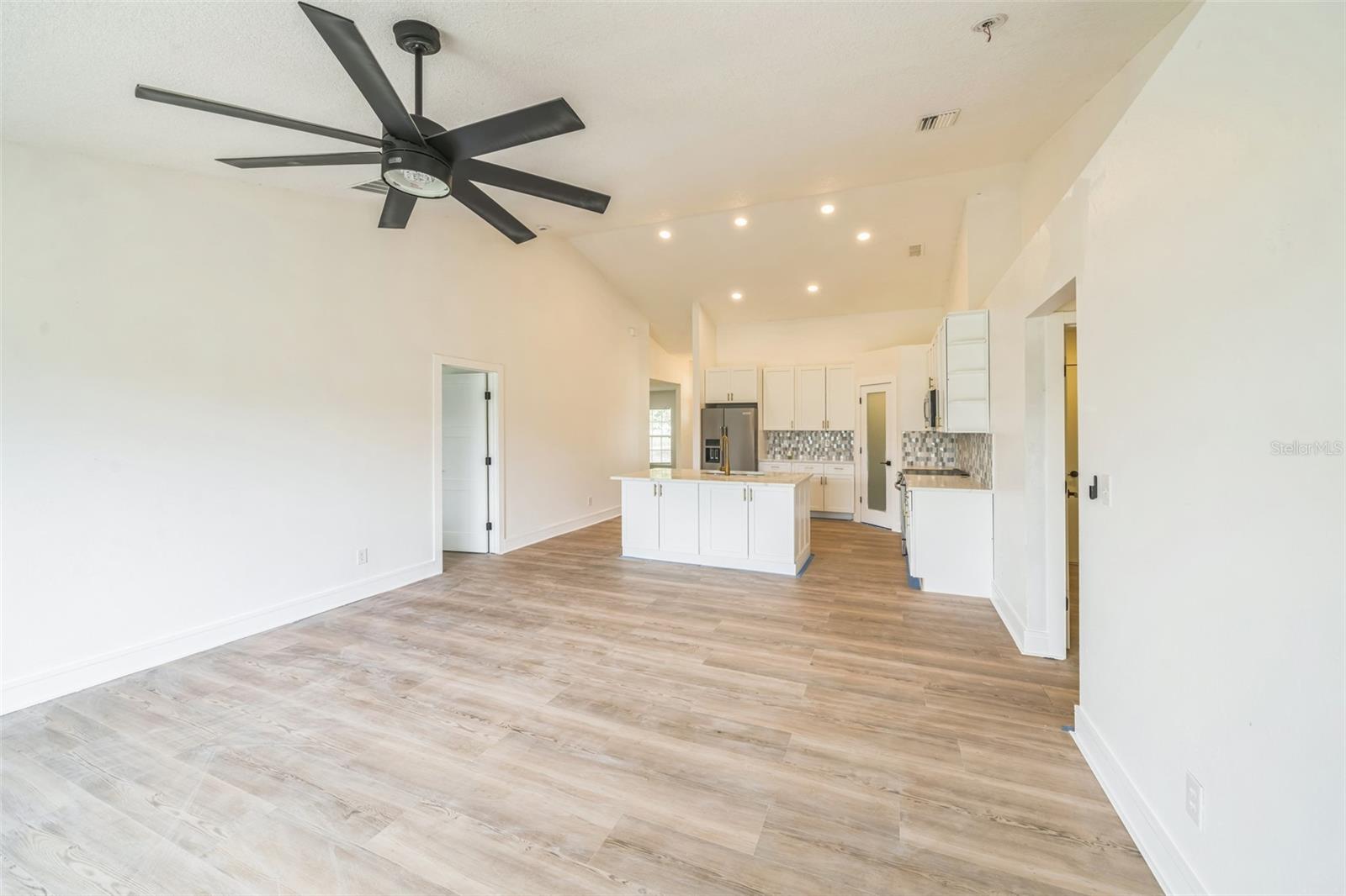 Image 4 of 15 For 117 Sanderling Drive