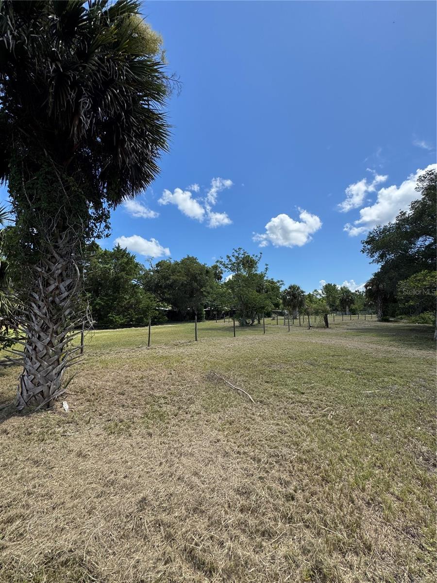 Image 20 of 24 For 850 Menton Road