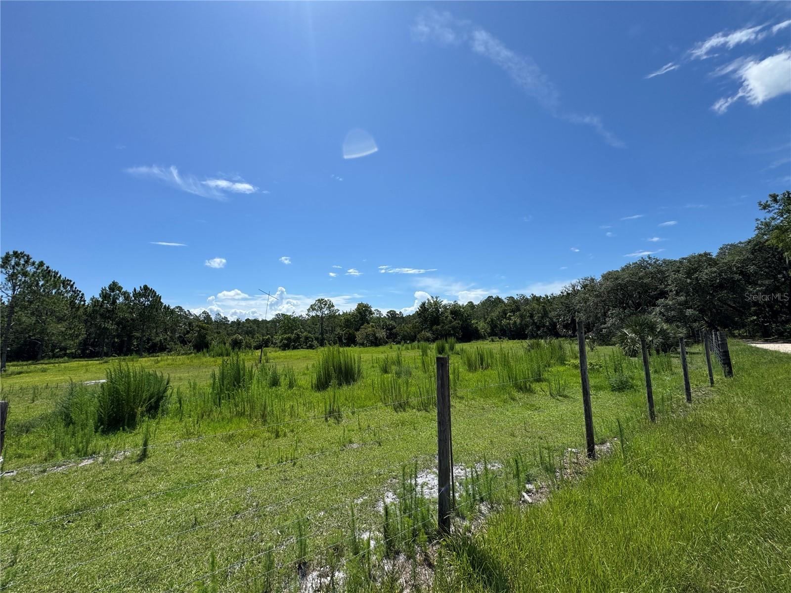 Image 4 of 24 For 850 Menton Road