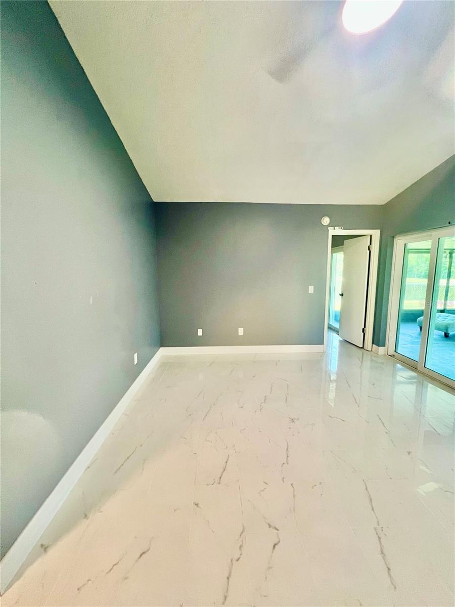 Image 11 of 41 For 11373 Darlington Drive