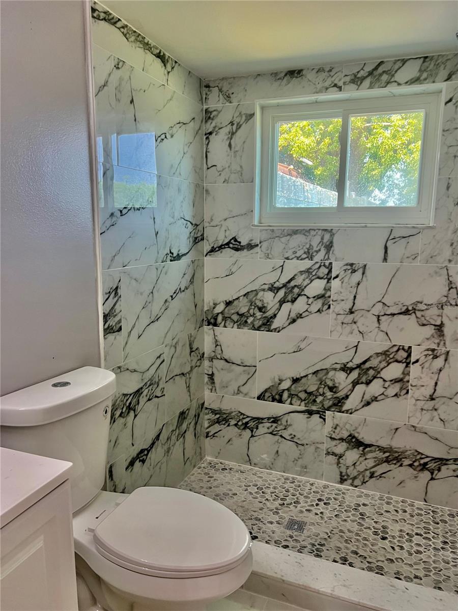 Image 13 of 41 For 11373 Darlington Drive