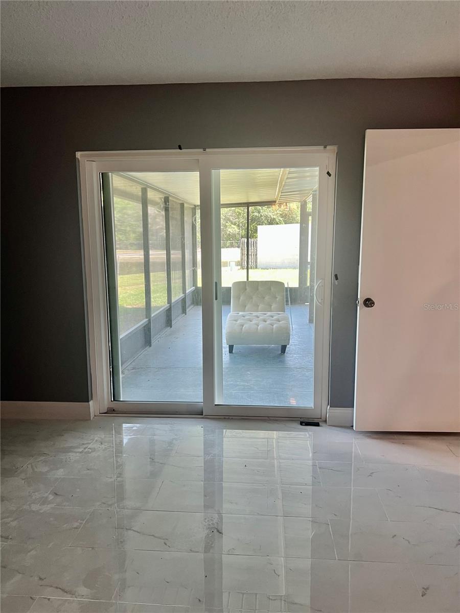 Image 14 of 41 For 11373 Darlington Drive