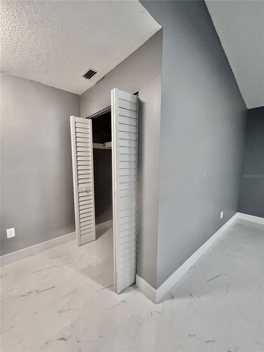 Image 6 of 41 For 11373 Darlington Drive