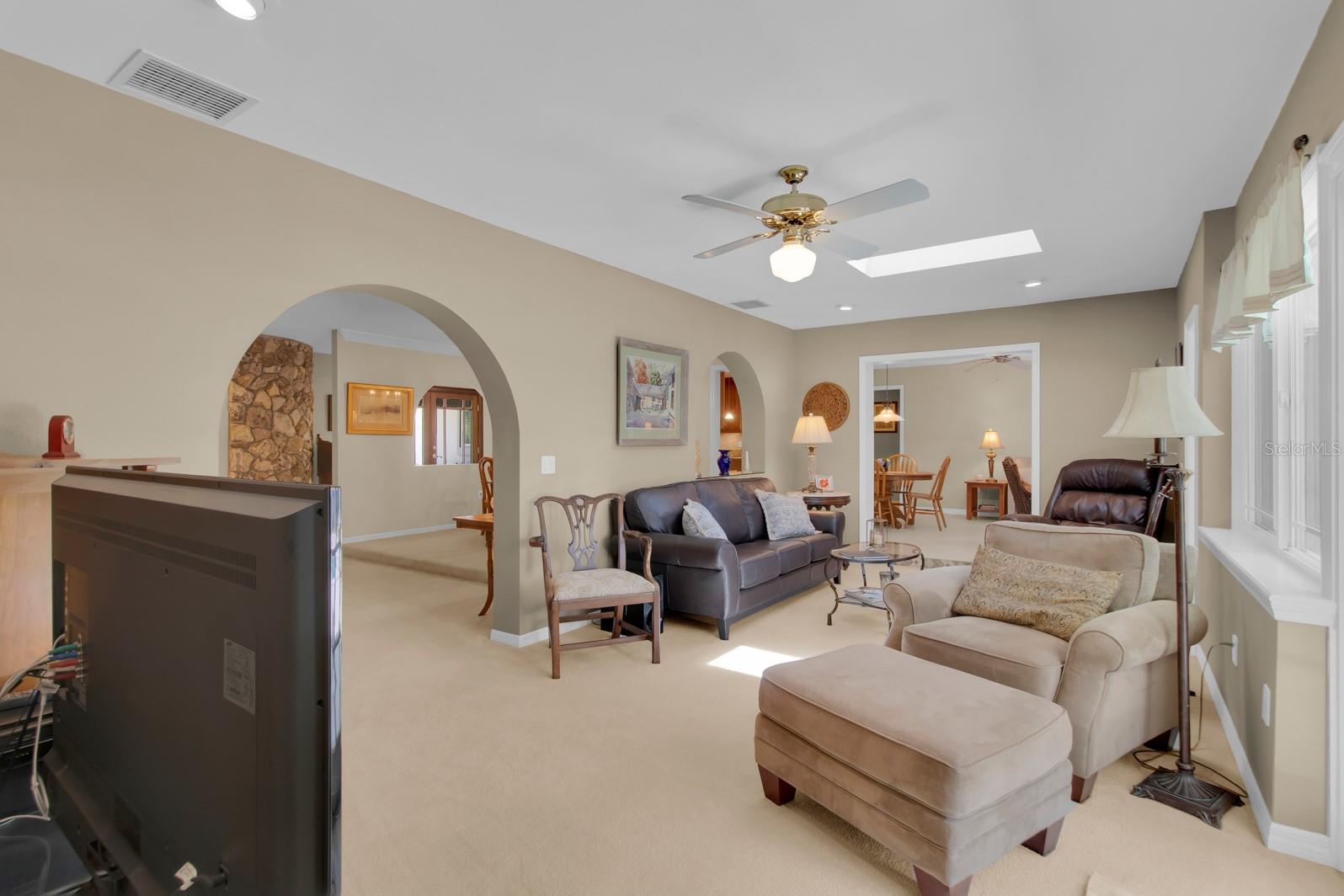 Image 33 of 64 For 303 Sweetwater Boulevard