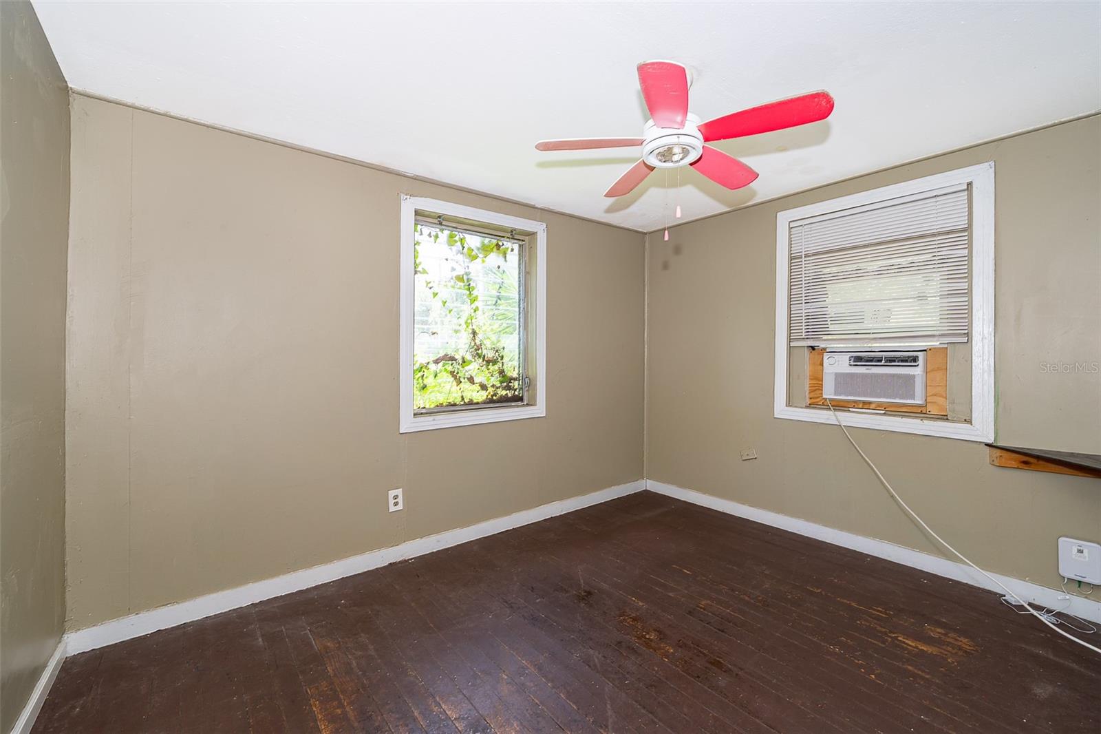 Image 14 of 20 For 1121 Votaw Road