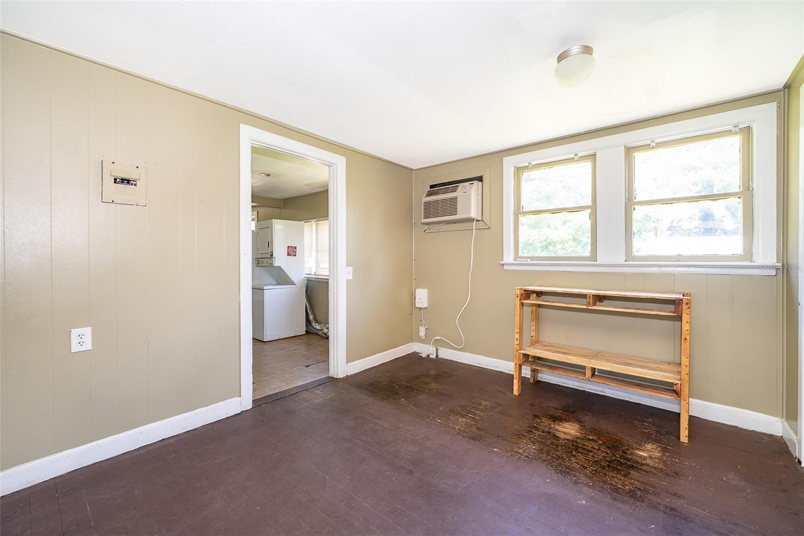 Image 5 of 20 For 1121 Votaw Road
