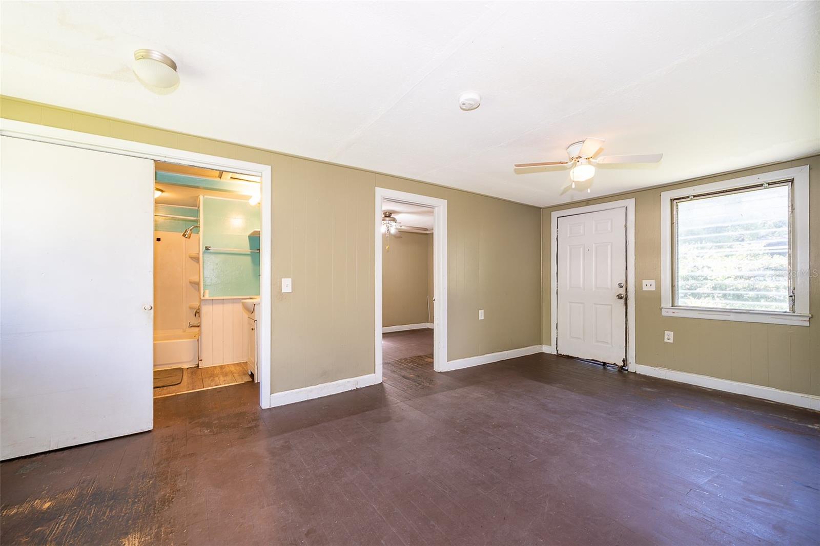 Image 9 of 20 For 1121 Votaw Road