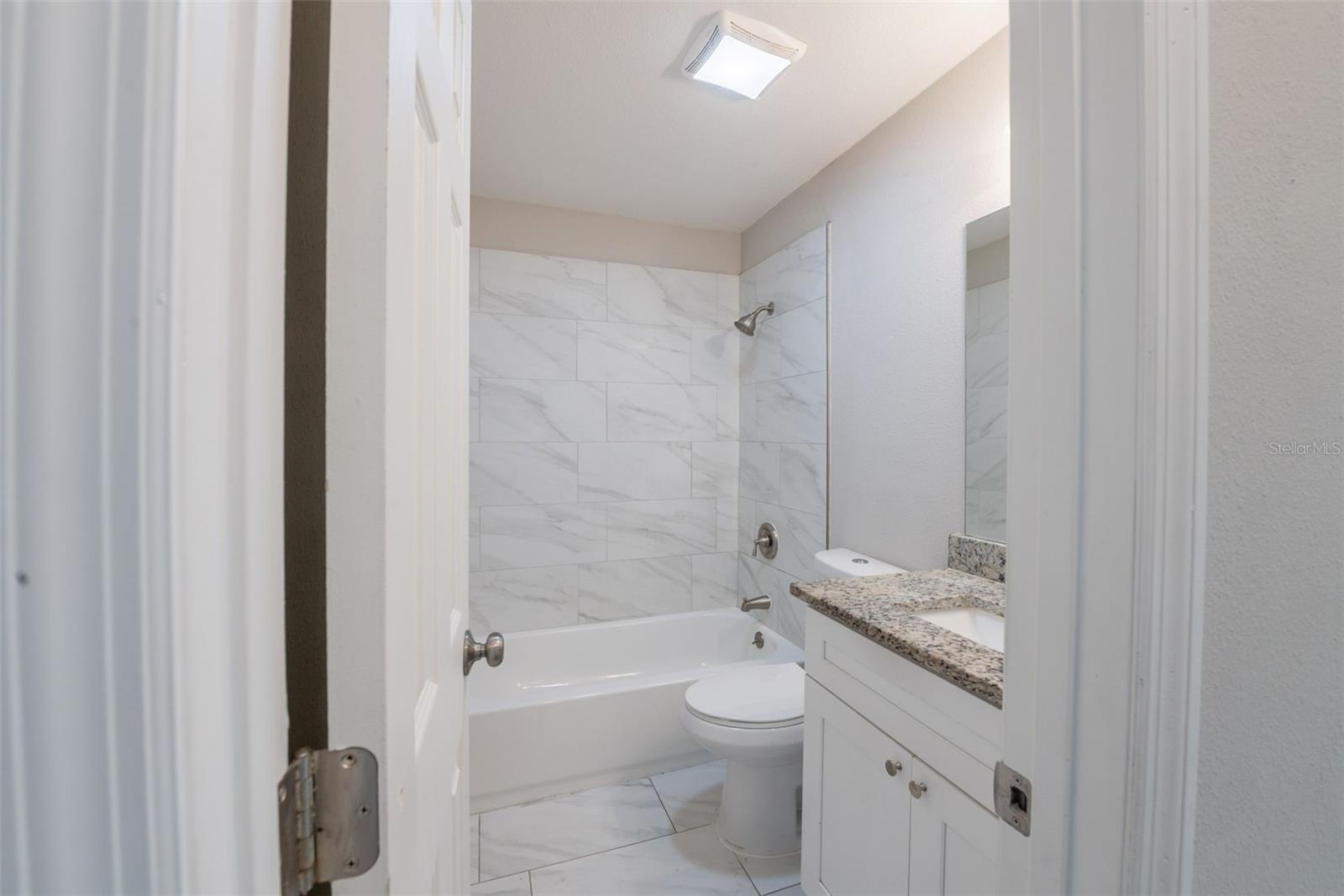 Image 17 of 33 For 4226 Kelly Miller Court