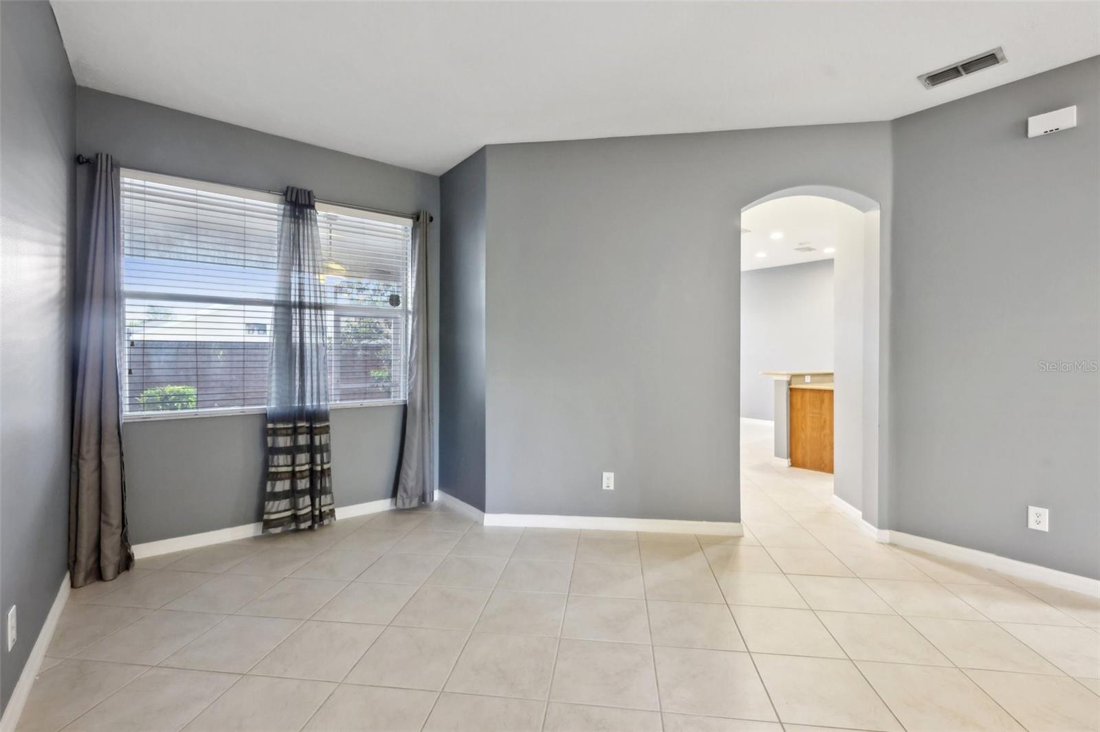 Image 18 of 48 For 585 Cruz Bay Circle