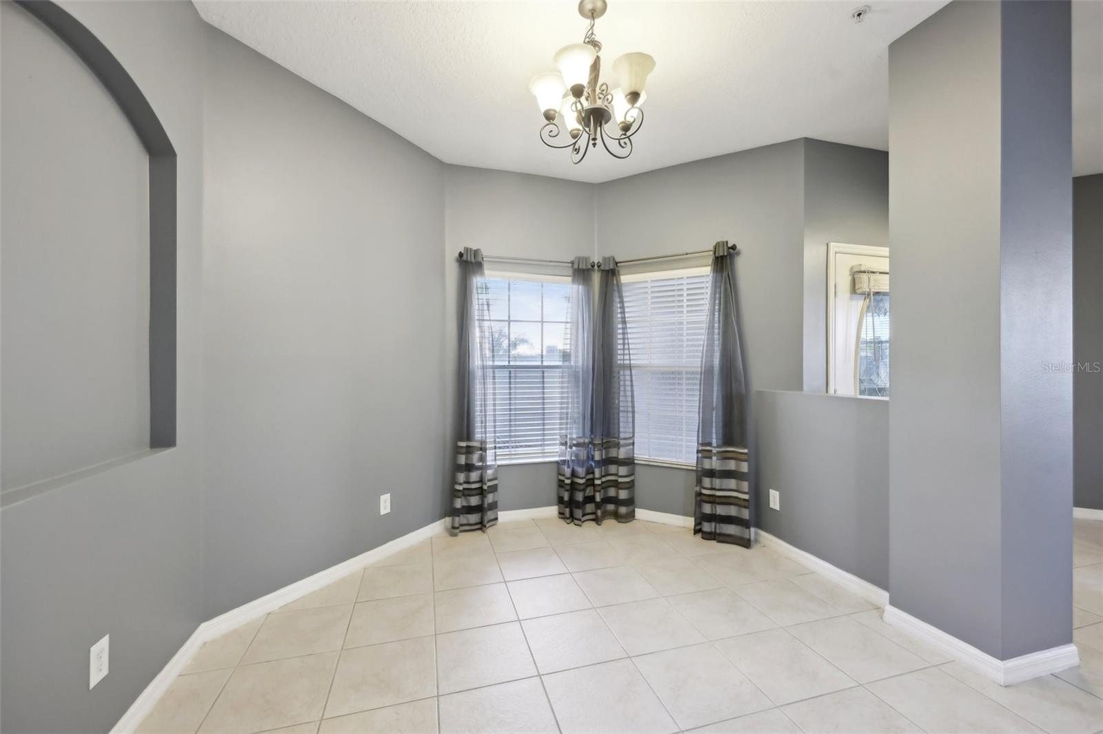 Image 3 of 48 For 585 Cruz Bay Circle
