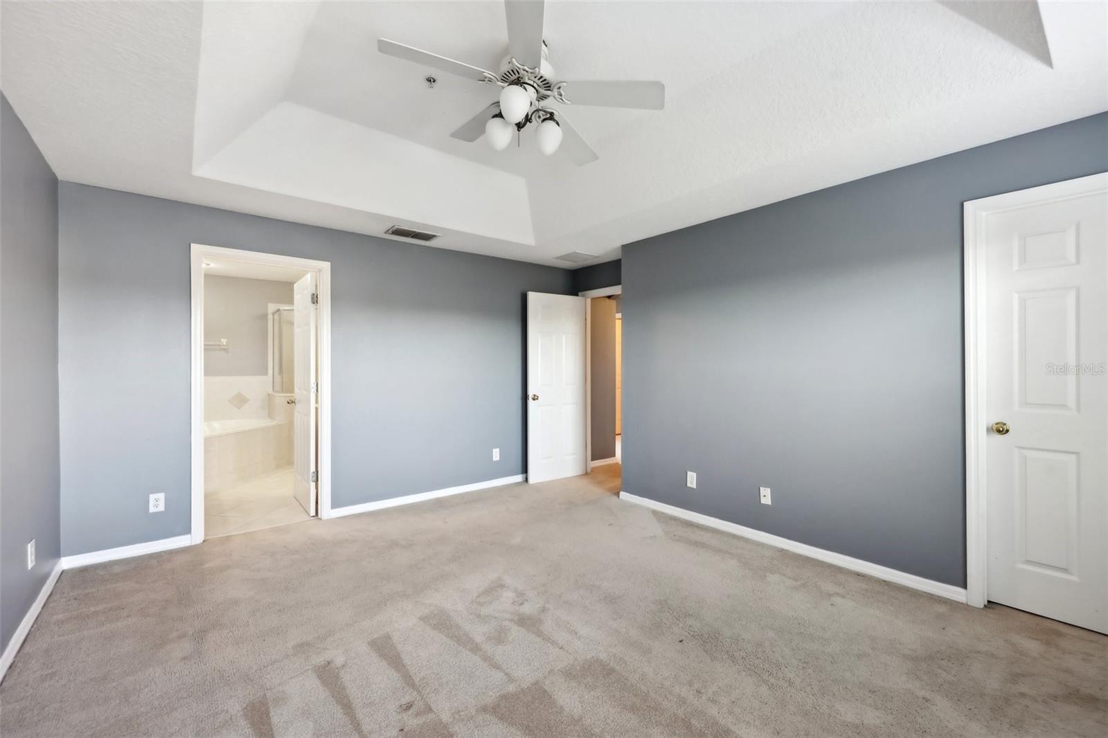 Image 37 of 48 For 585 Cruz Bay Circle