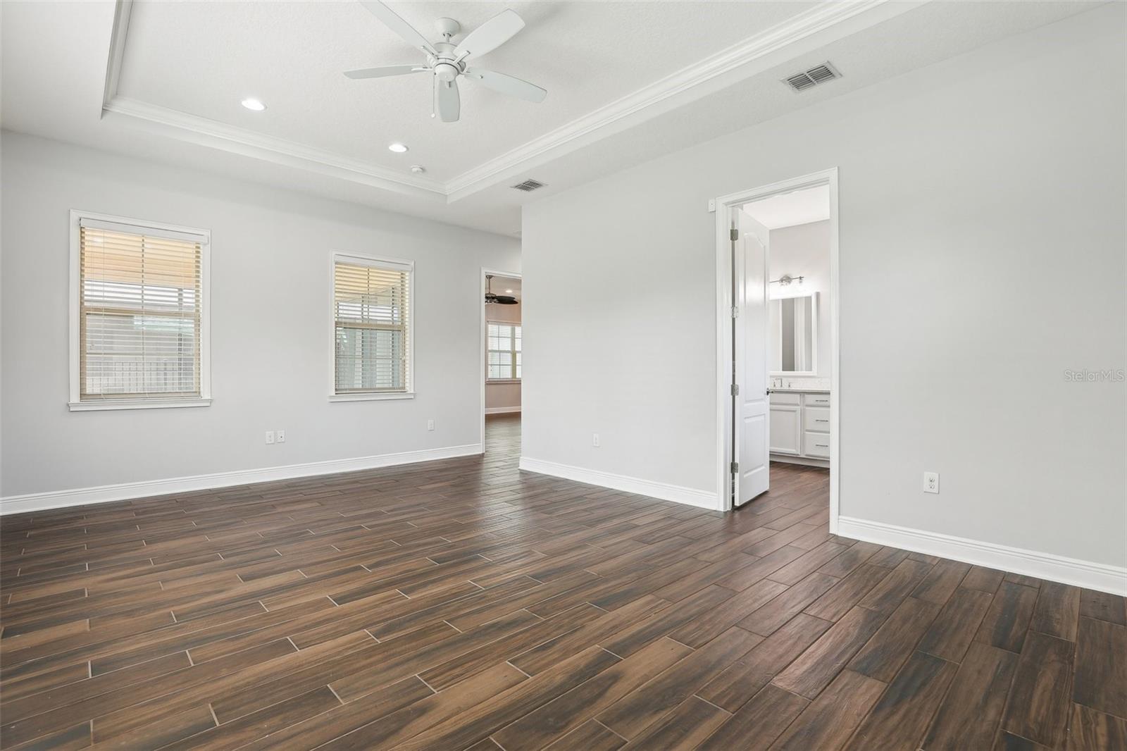 Image 40 of 67 For 10203 Henbury Street