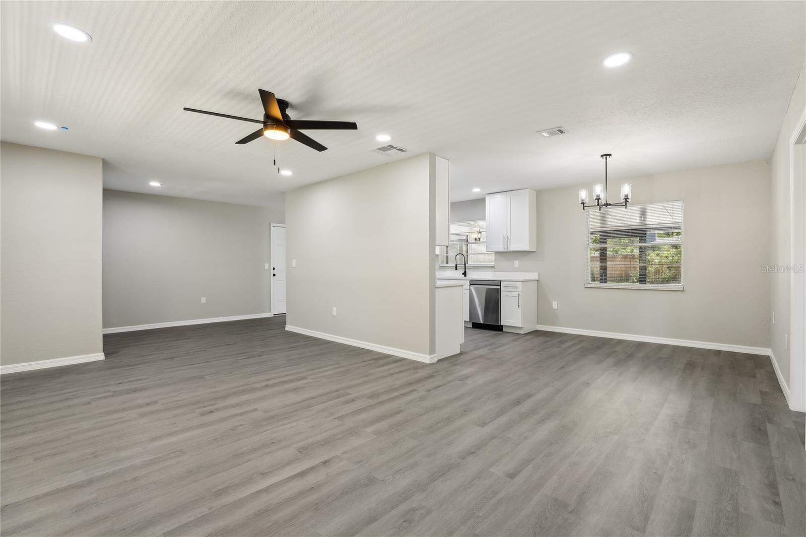 Image 10 of 40 For 641 Peachwood Drive