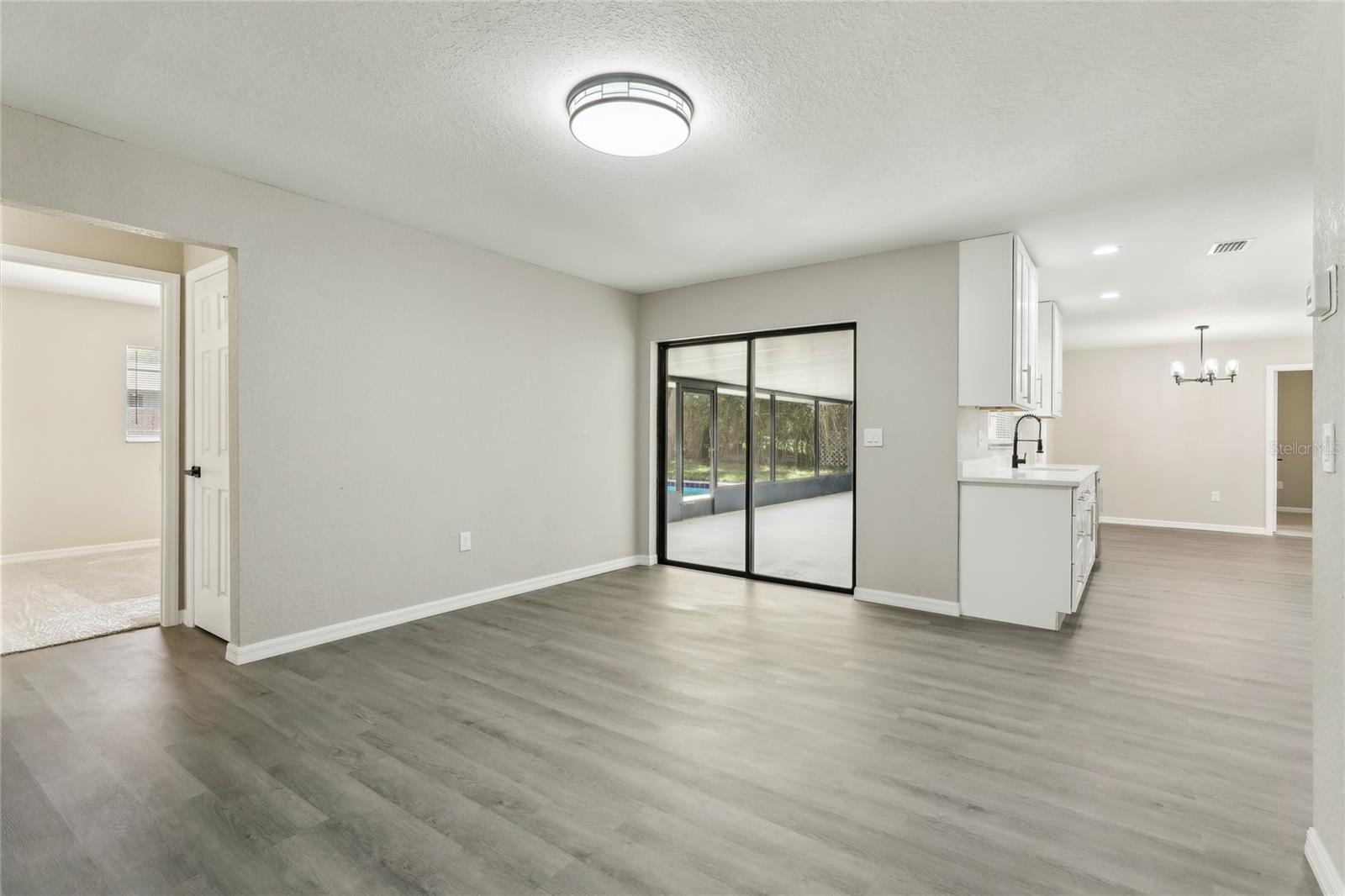 Image 14 of 40 For 641 Peachwood Drive