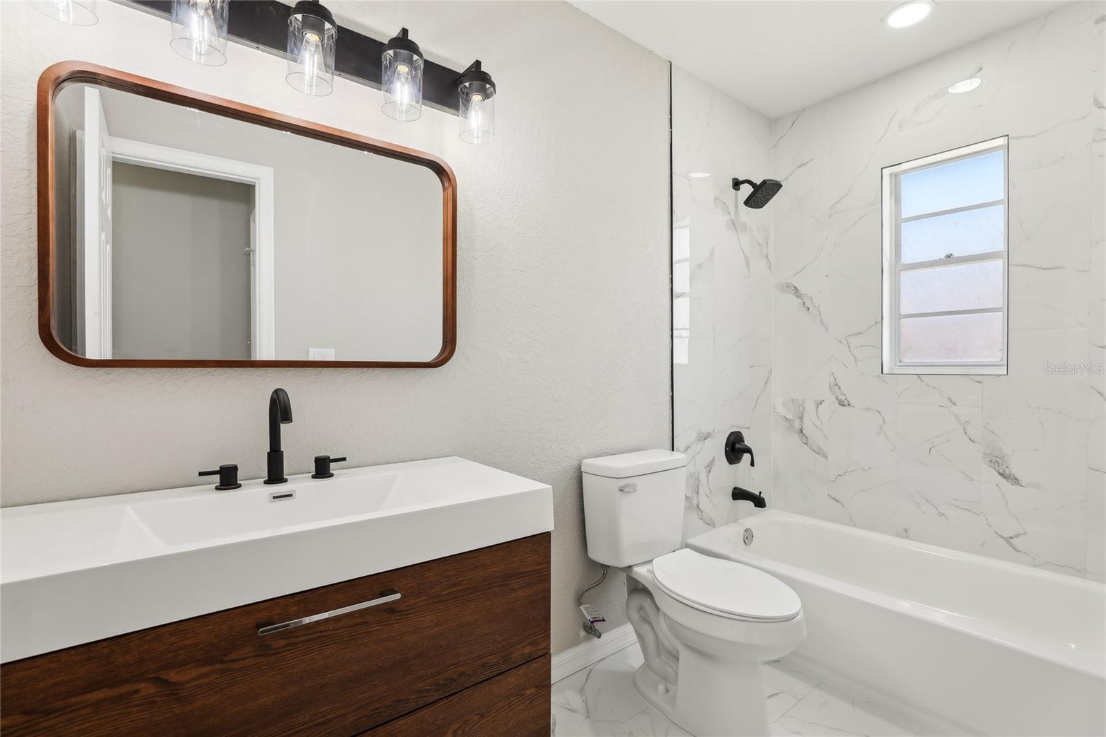 Image 32 of 40 For 641 Peachwood Drive