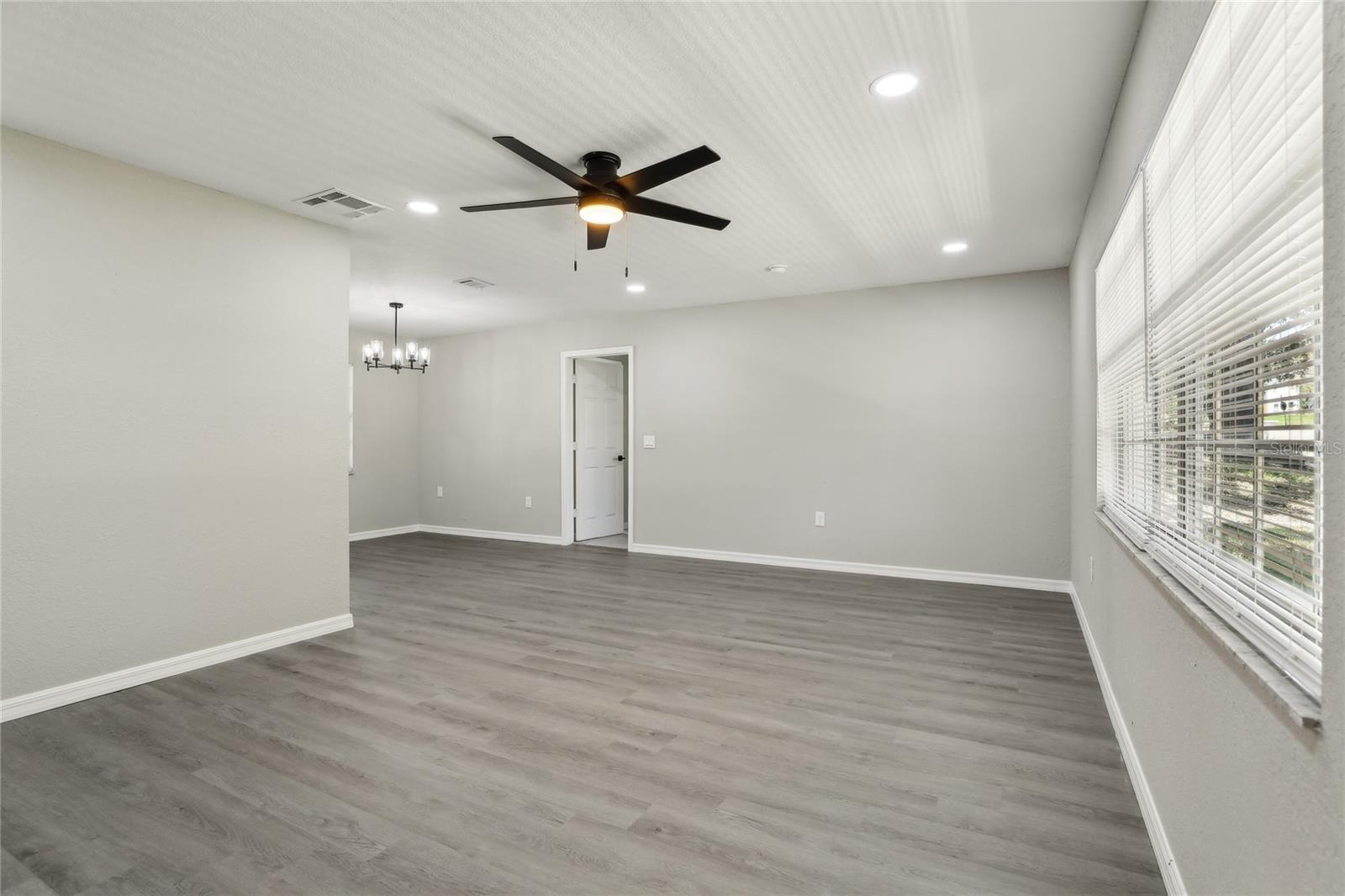 Image 9 of 40 For 641 Peachwood Drive