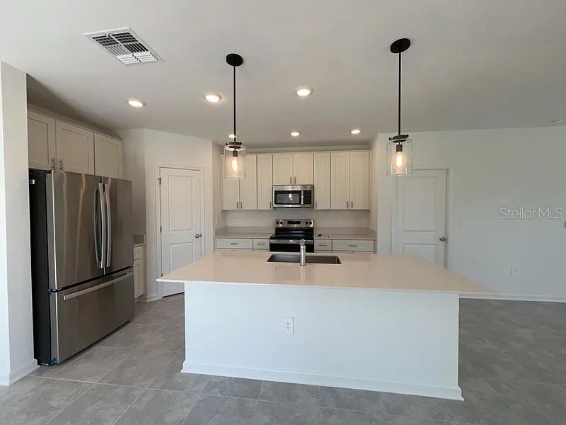 Image 4 of 26 For 506 Bell Prairie Circle