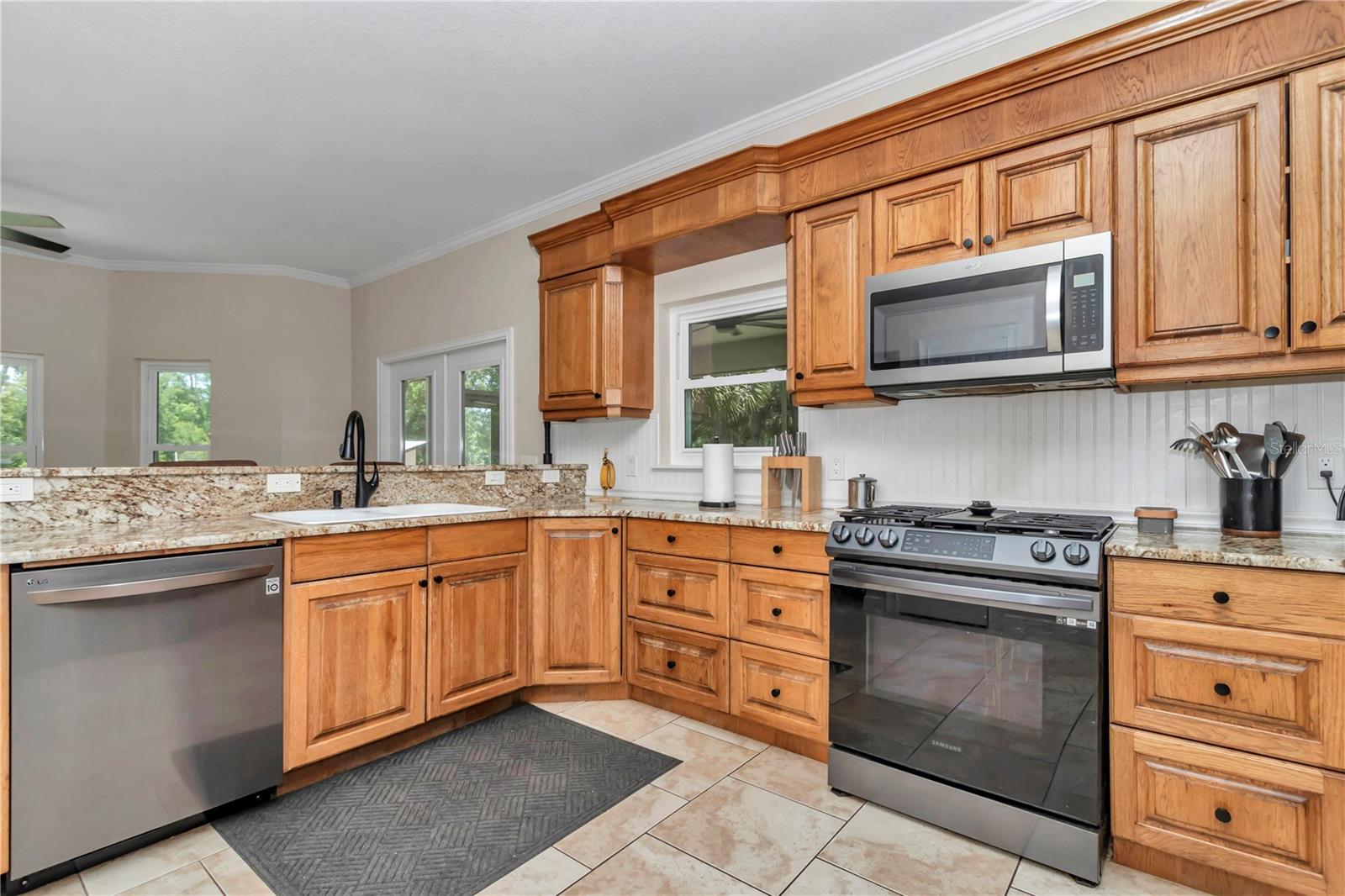 Image 10 of 53 For 16758 135th Avenue
