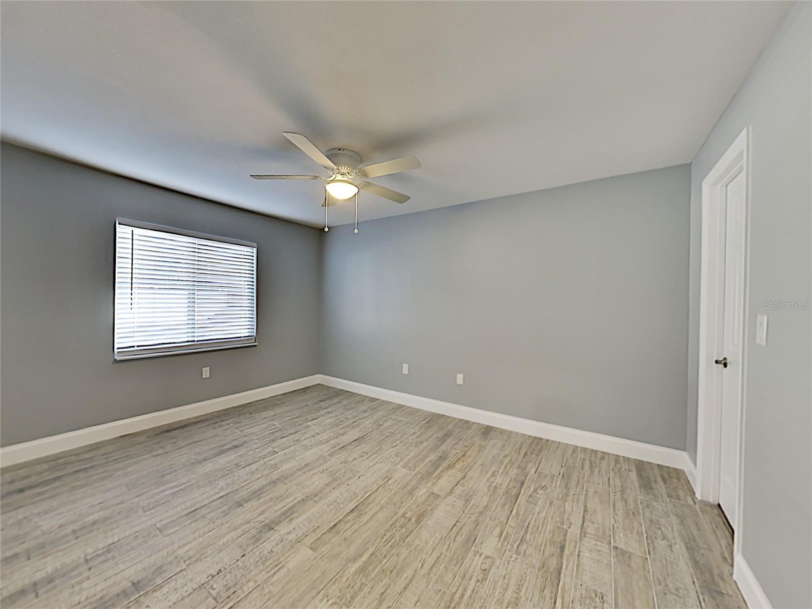 Image 11 of 15 For 525 Conway Road 211