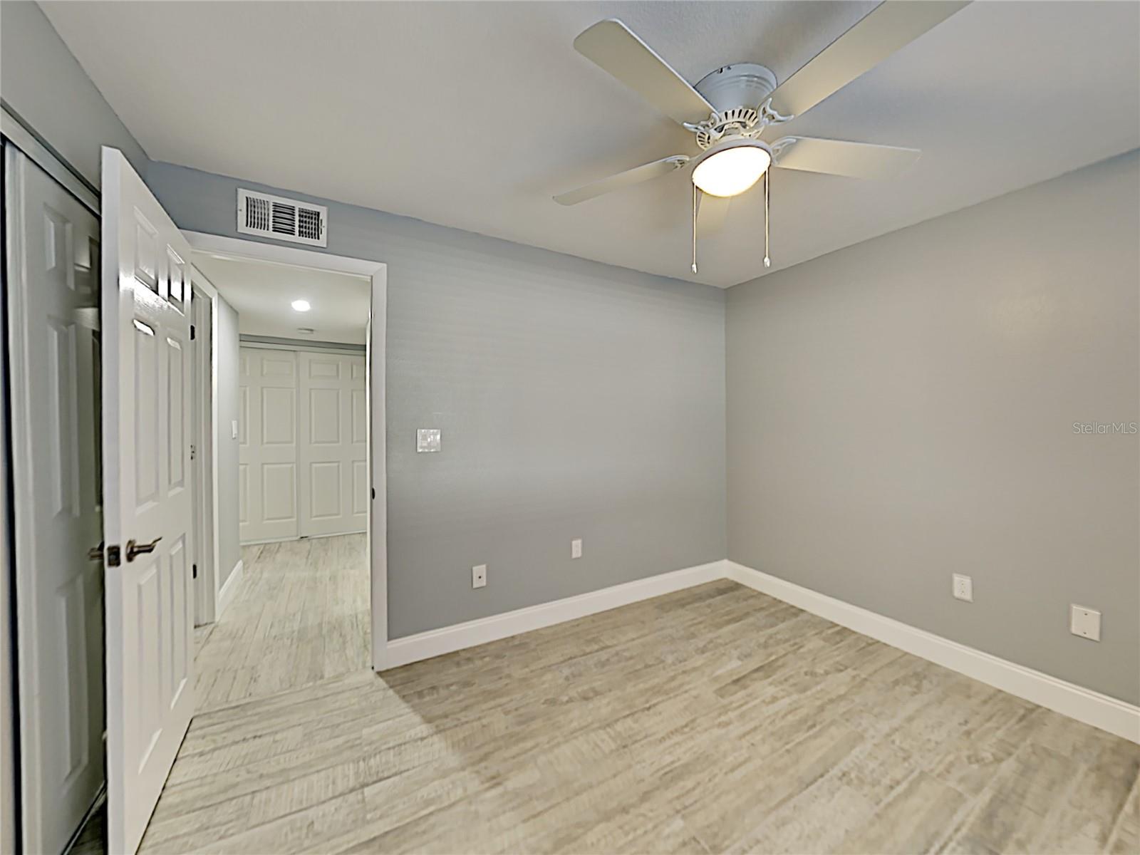 Image 13 of 15 For 525 Conway Road 211