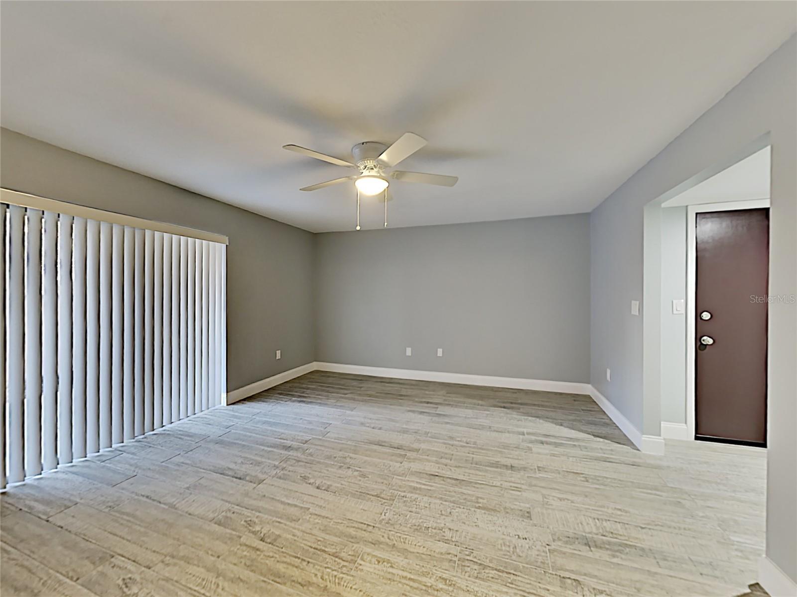 Image 3 of 15 For 525 Conway Road 211