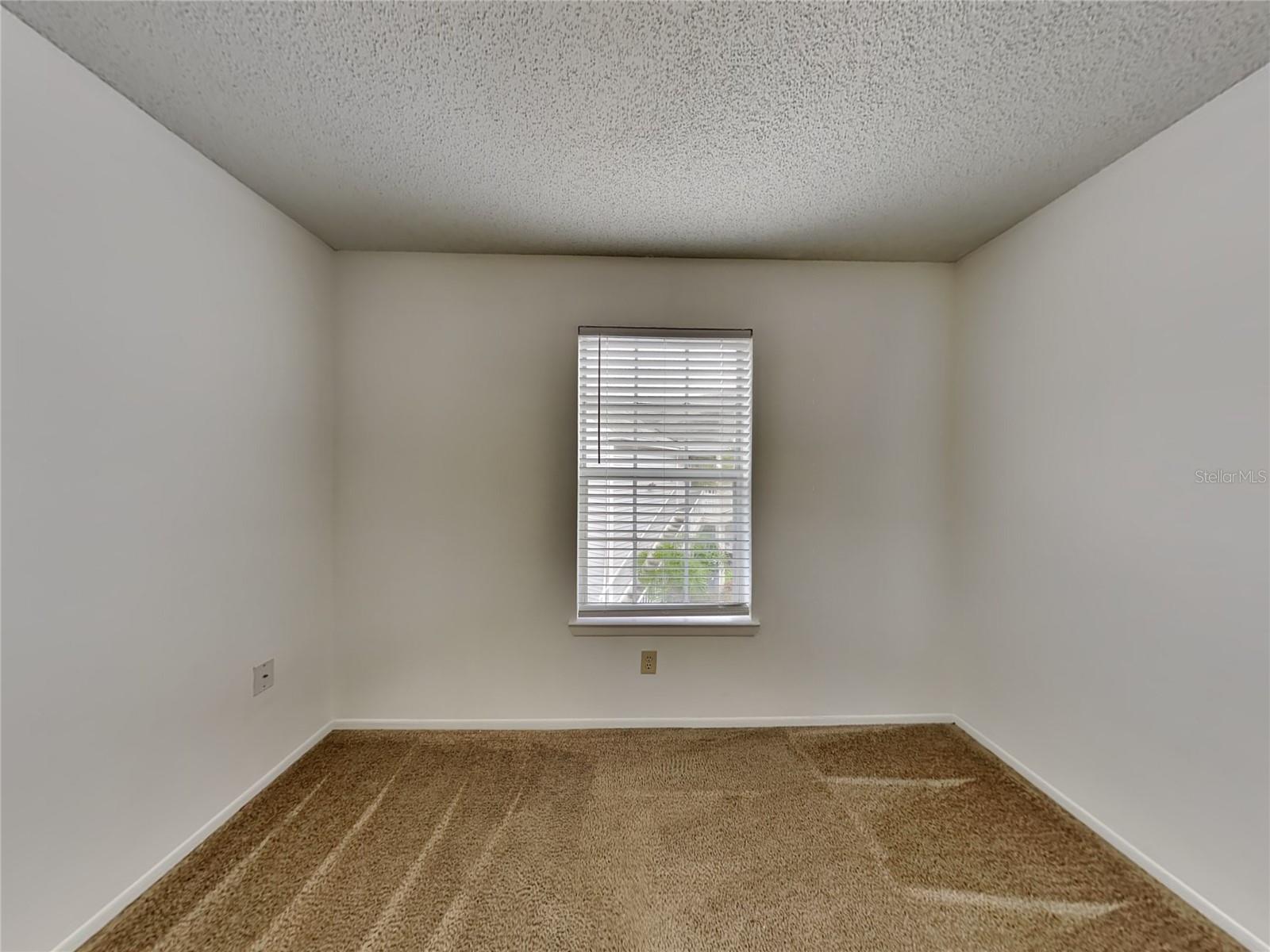 Image 10 of 15 For 1221 Bermuda Lakes Lane 204