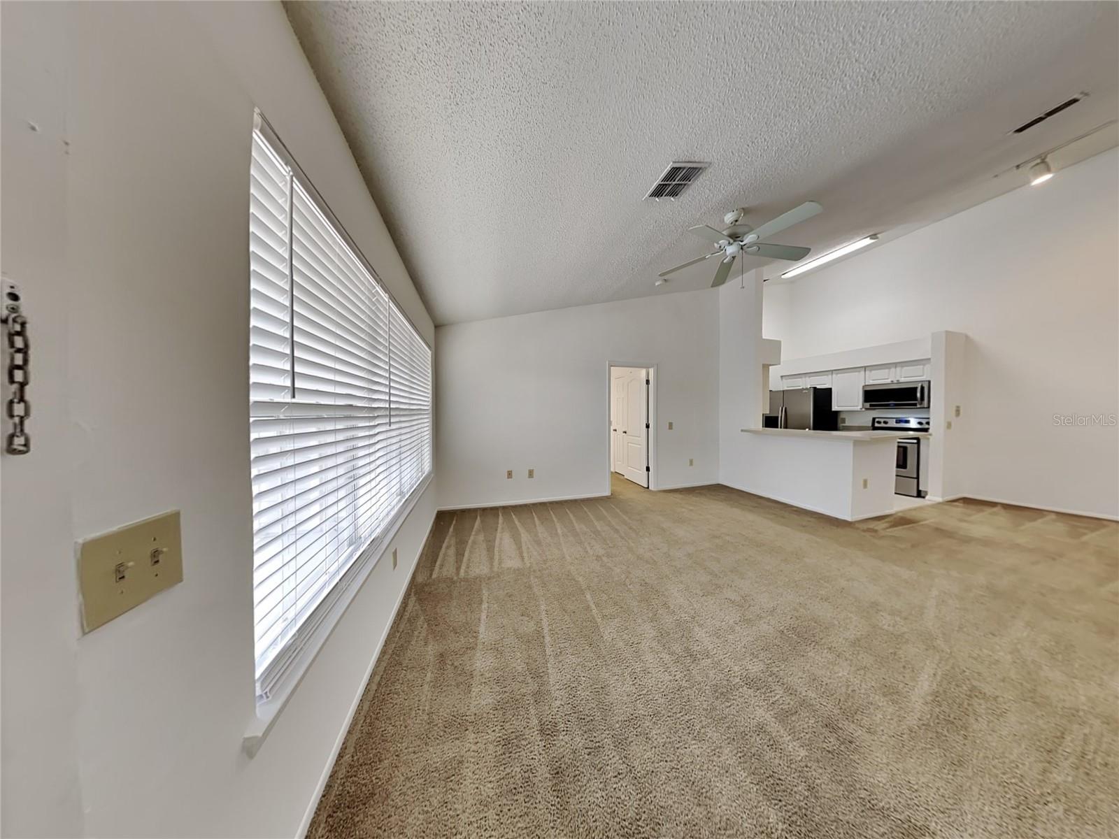 Image 2 of 15 For 1221 Bermuda Lakes Lane 204