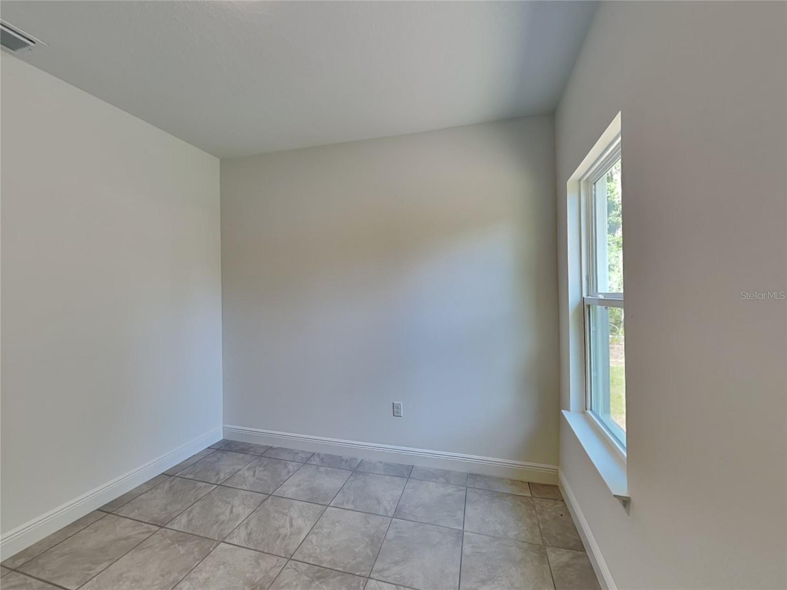 Image 15 of 22 For 1571 Alexander Drive