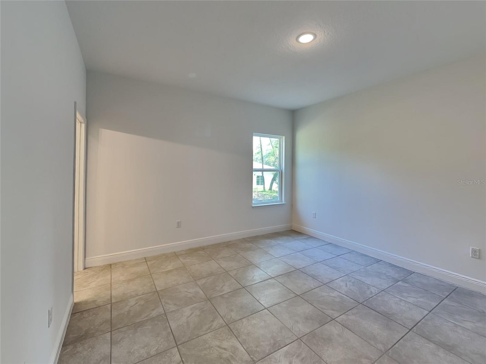 Image 9 of 22 For 1571 Alexander Drive
