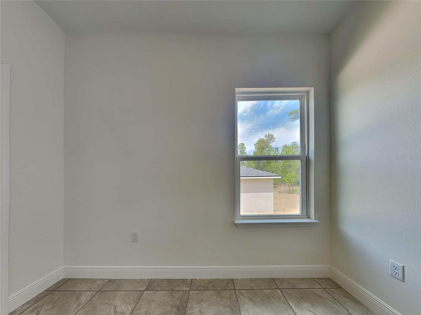 Image 11 of 16 For 604 Marion Oaks Boulevard