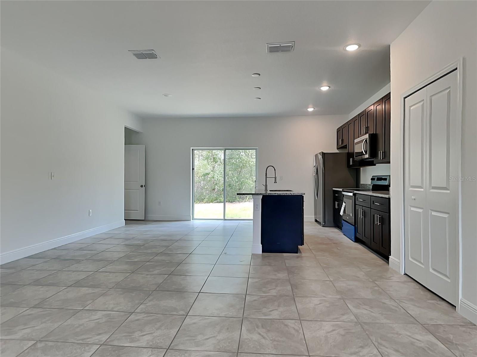 Image 4 of 16 For 604 Marion Oaks Boulevard