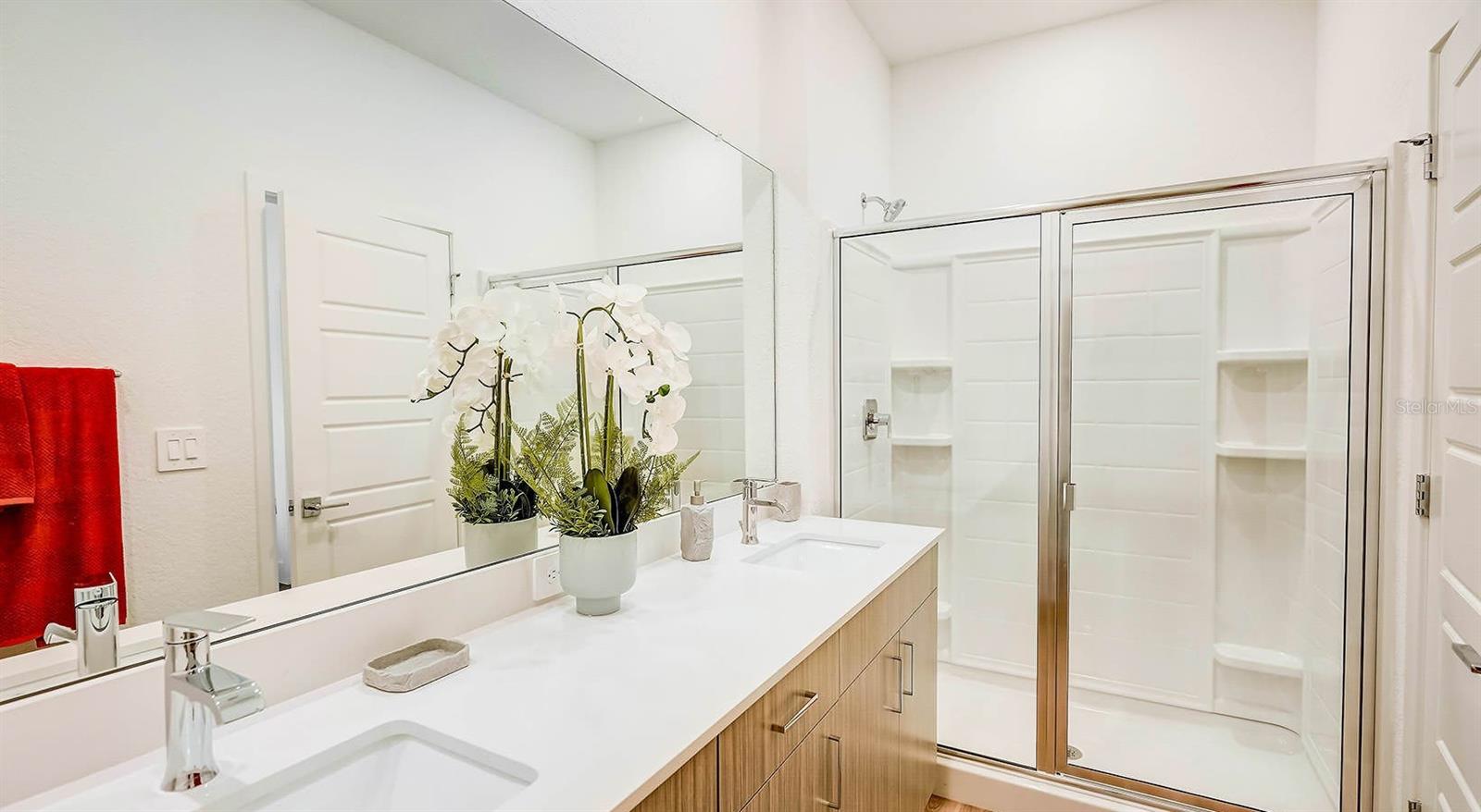 Image 14 of 29 For 8044 Gulfstream Court Amber 8089