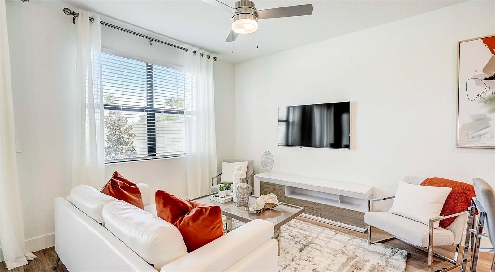 Image 7 of 29 For 8044 Gulfstream Court Amber 8089