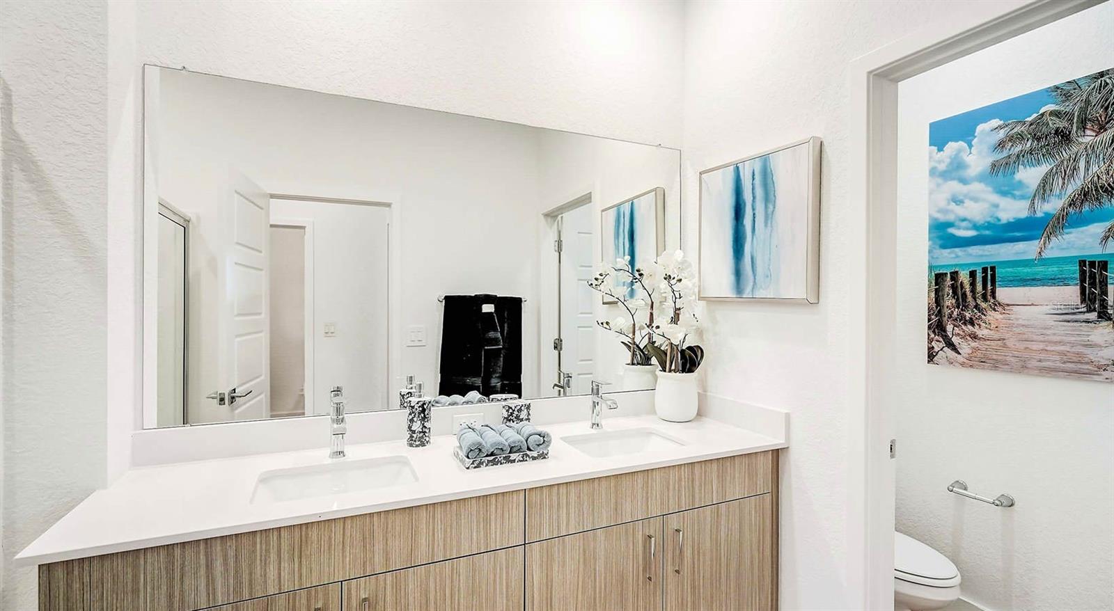 Image 9 of 29 For 8044 Gulfstream Court Amber 8089