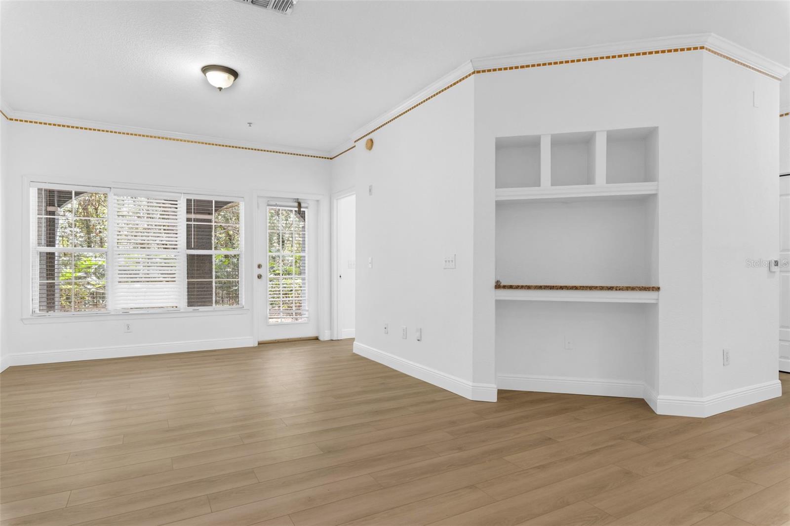 Image 8 of 32 For 3561 Conroy Road 216