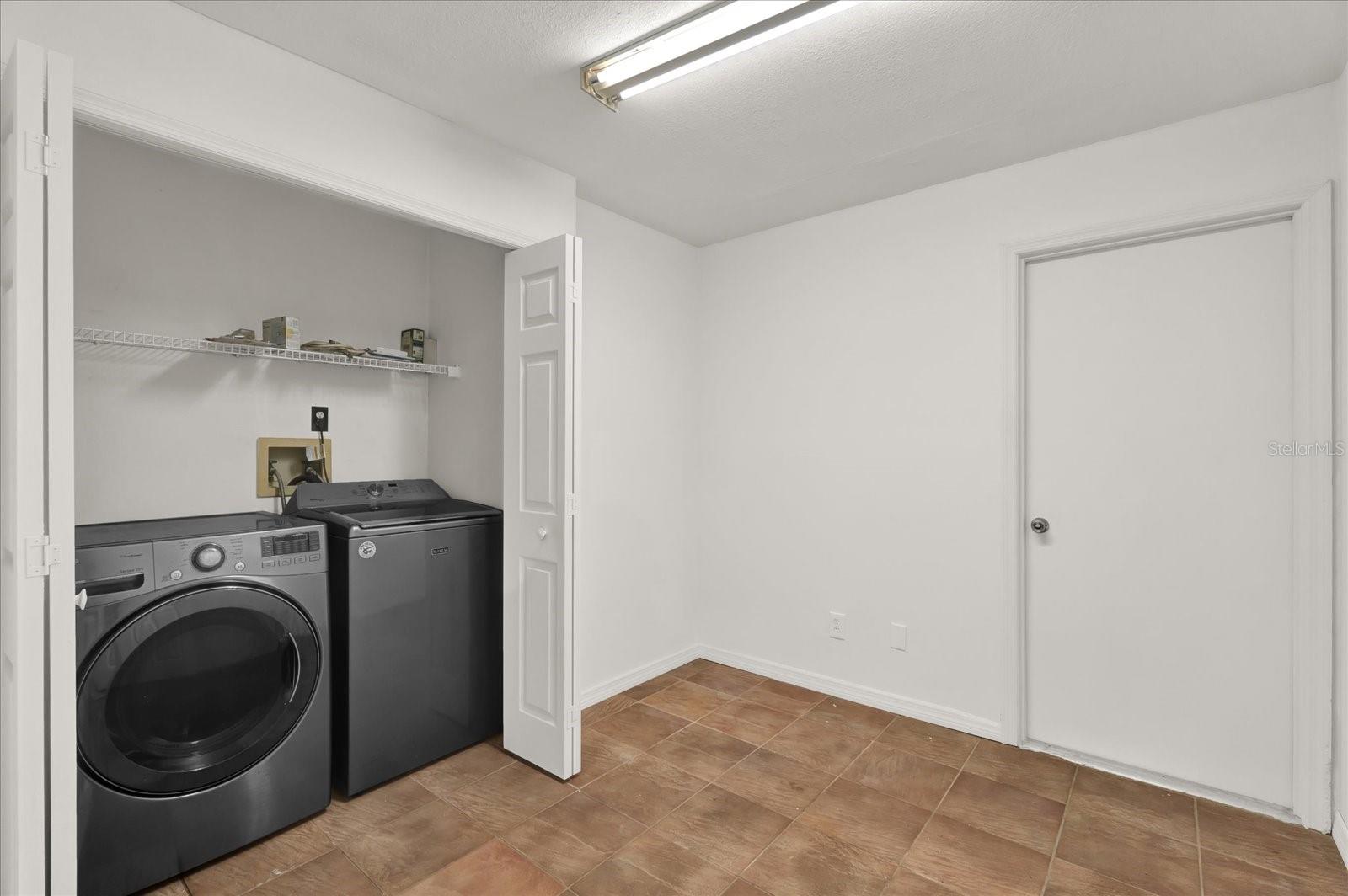 Image 13 of 32 For 2841 Derby Drive