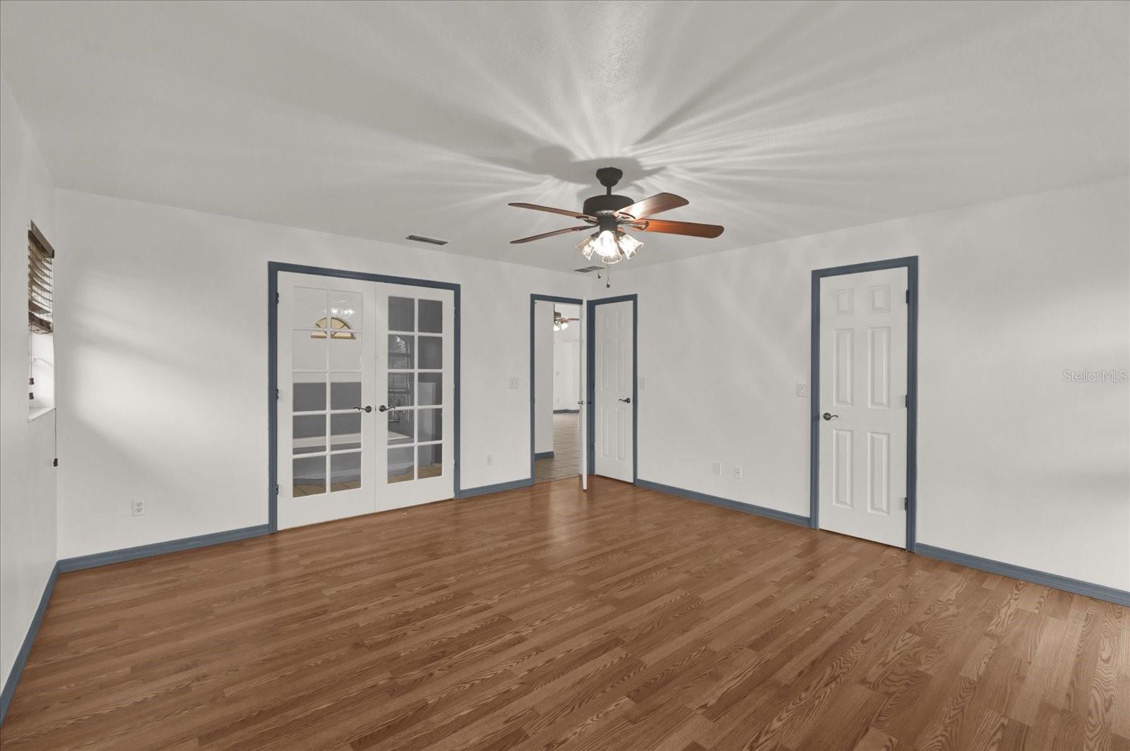 Image 20 of 32 For 2841 Derby Drive
