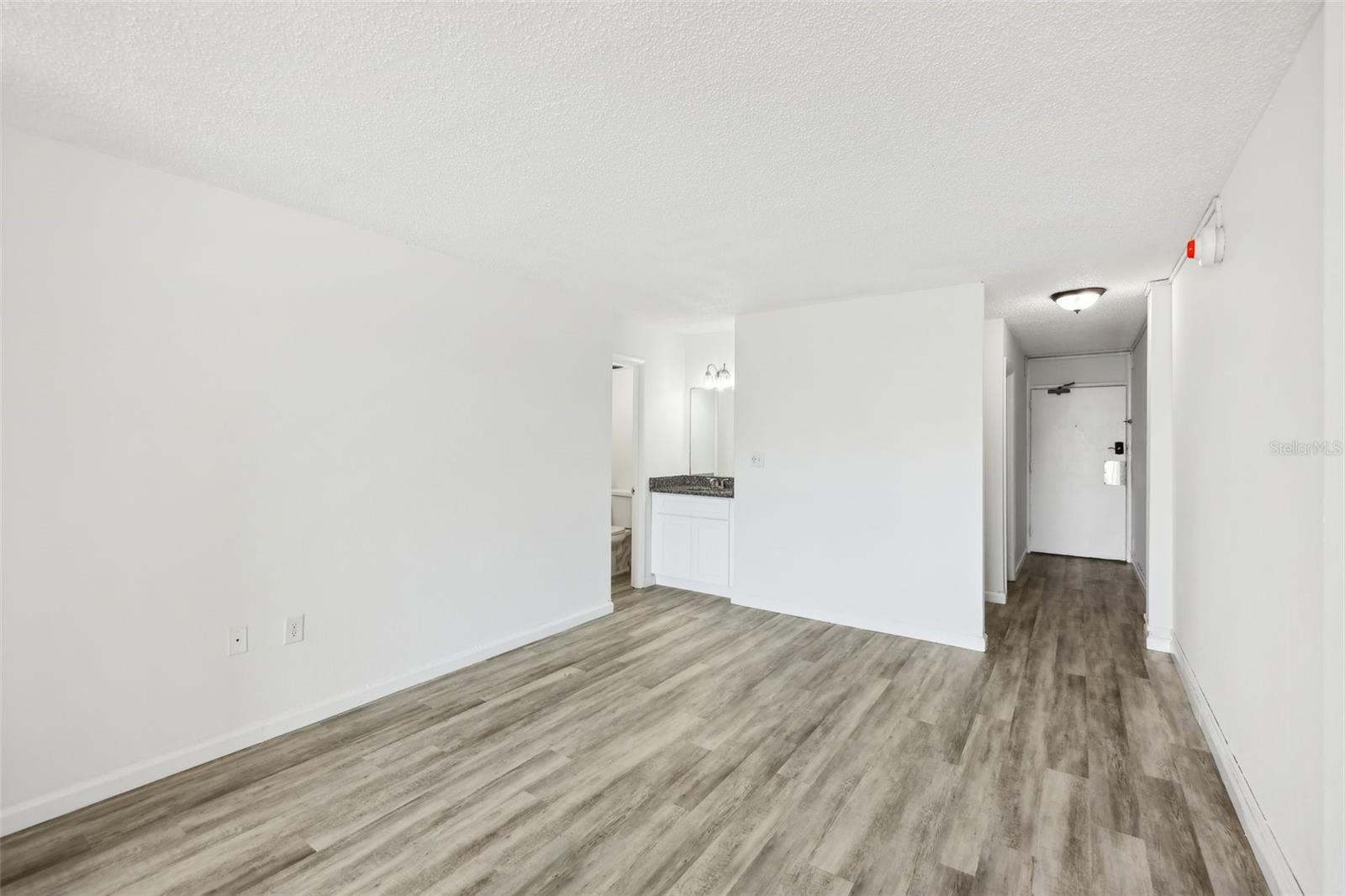 Image 5 of 16 For 935 Atlantic Avenue 302