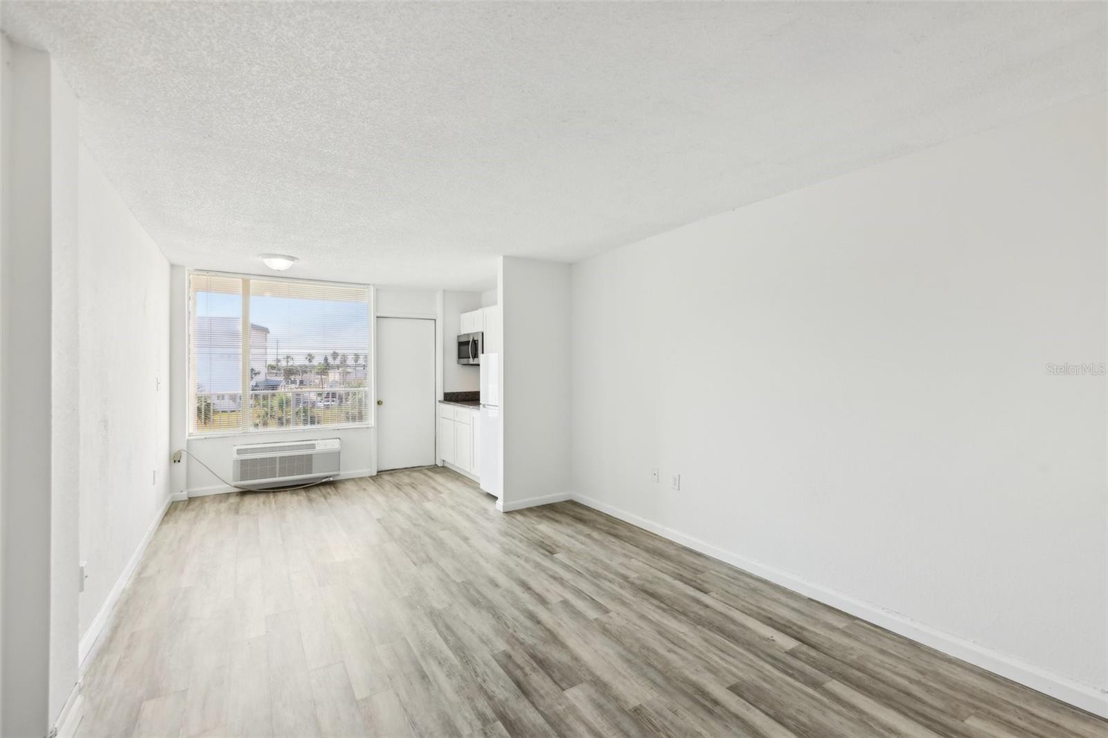 Image 6 of 16 For 935 Atlantic Avenue 302