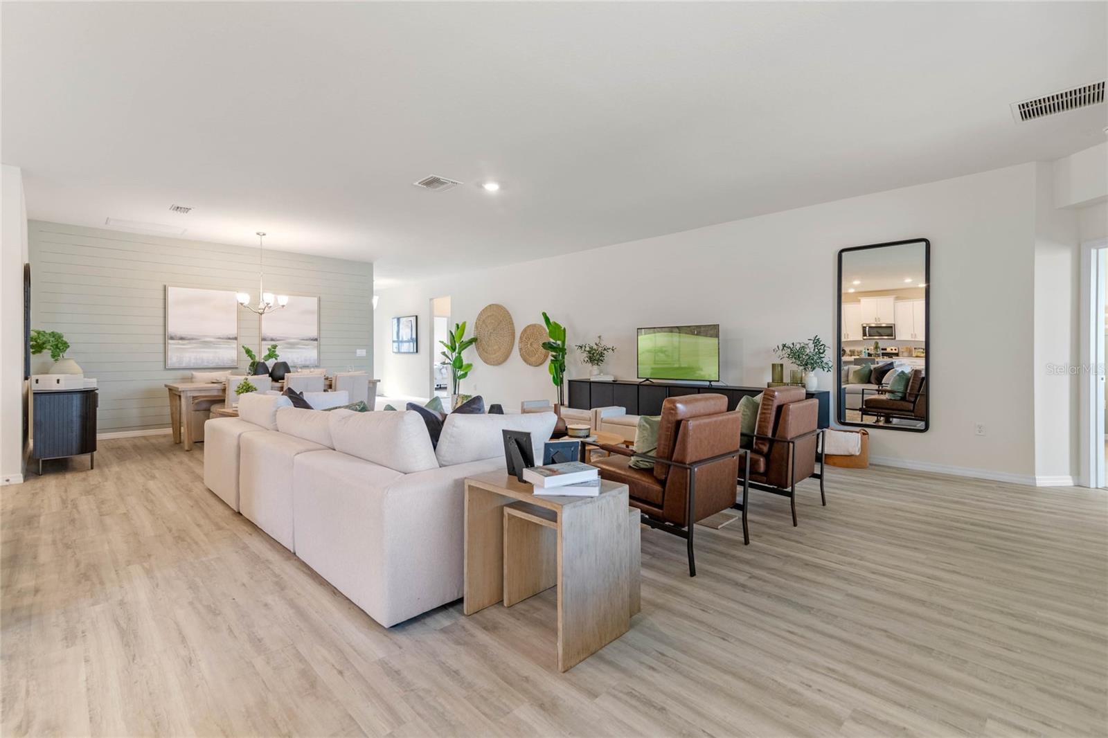 Image 13 of 44 For 2080 Ashwood Bluff Drive