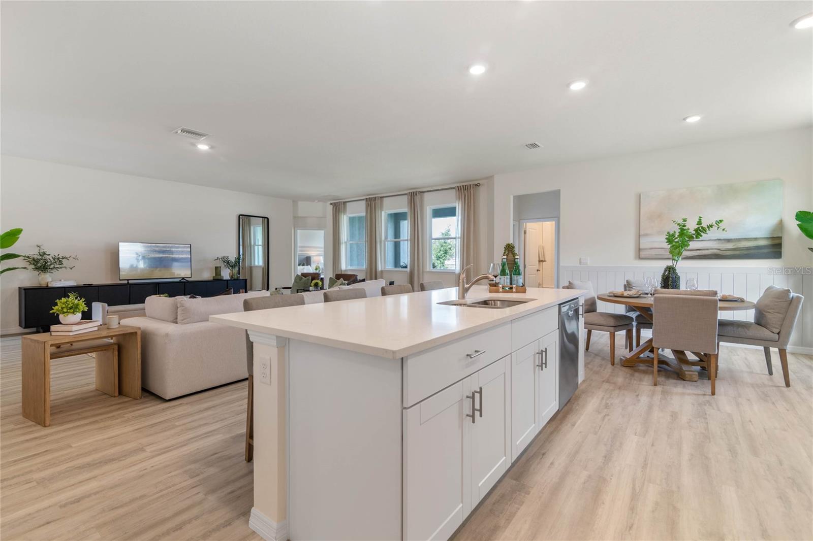 Image 8 of 44 For 2080 Ashwood Bluff Drive