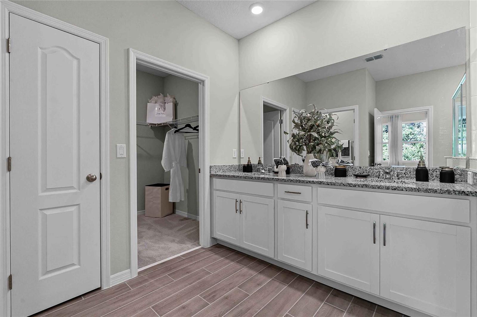 Image 36 of 47 For 2092 Ashwood Bluff Drive