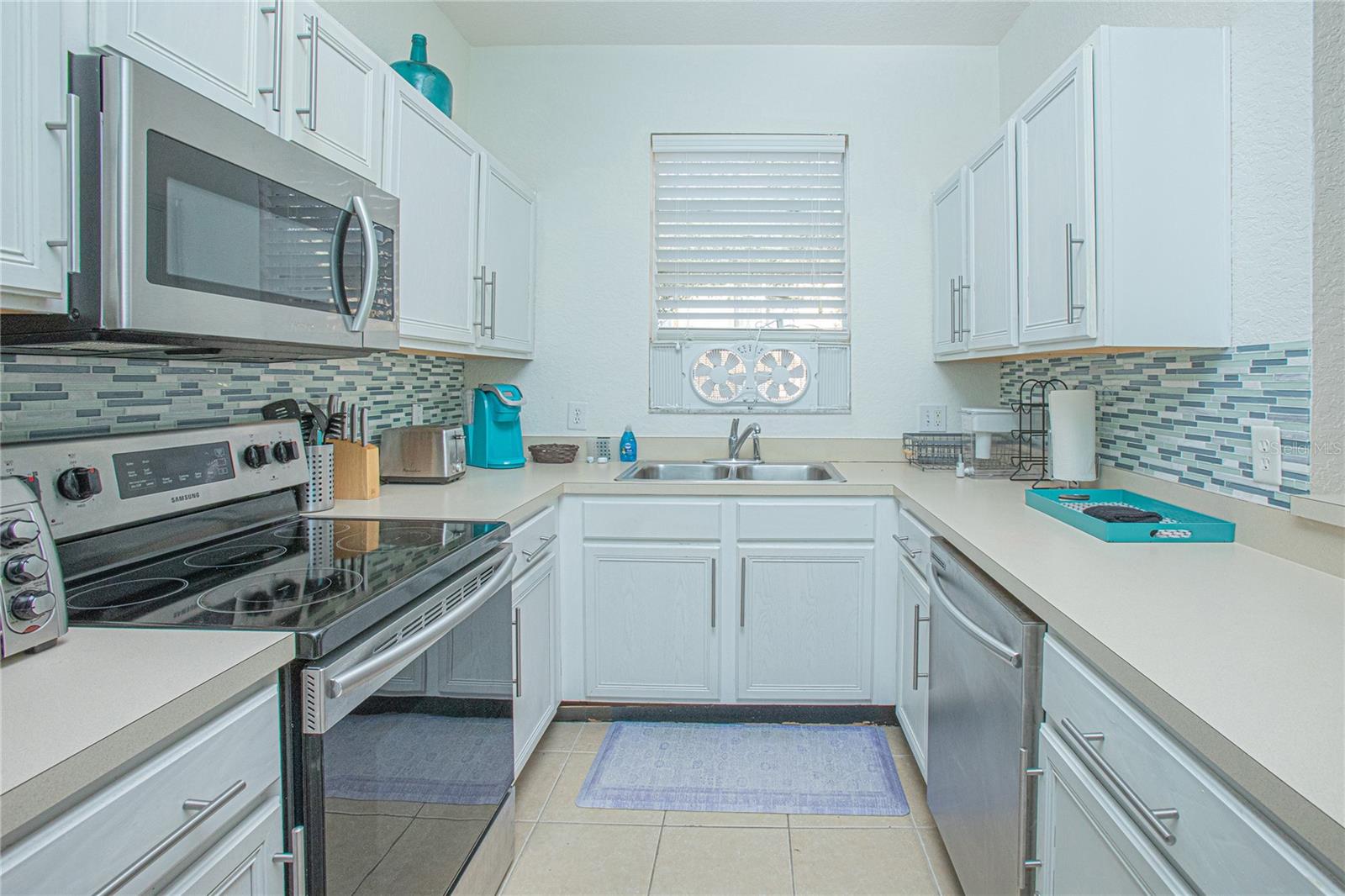 Image 6 of 21 For 121 Palermo Street