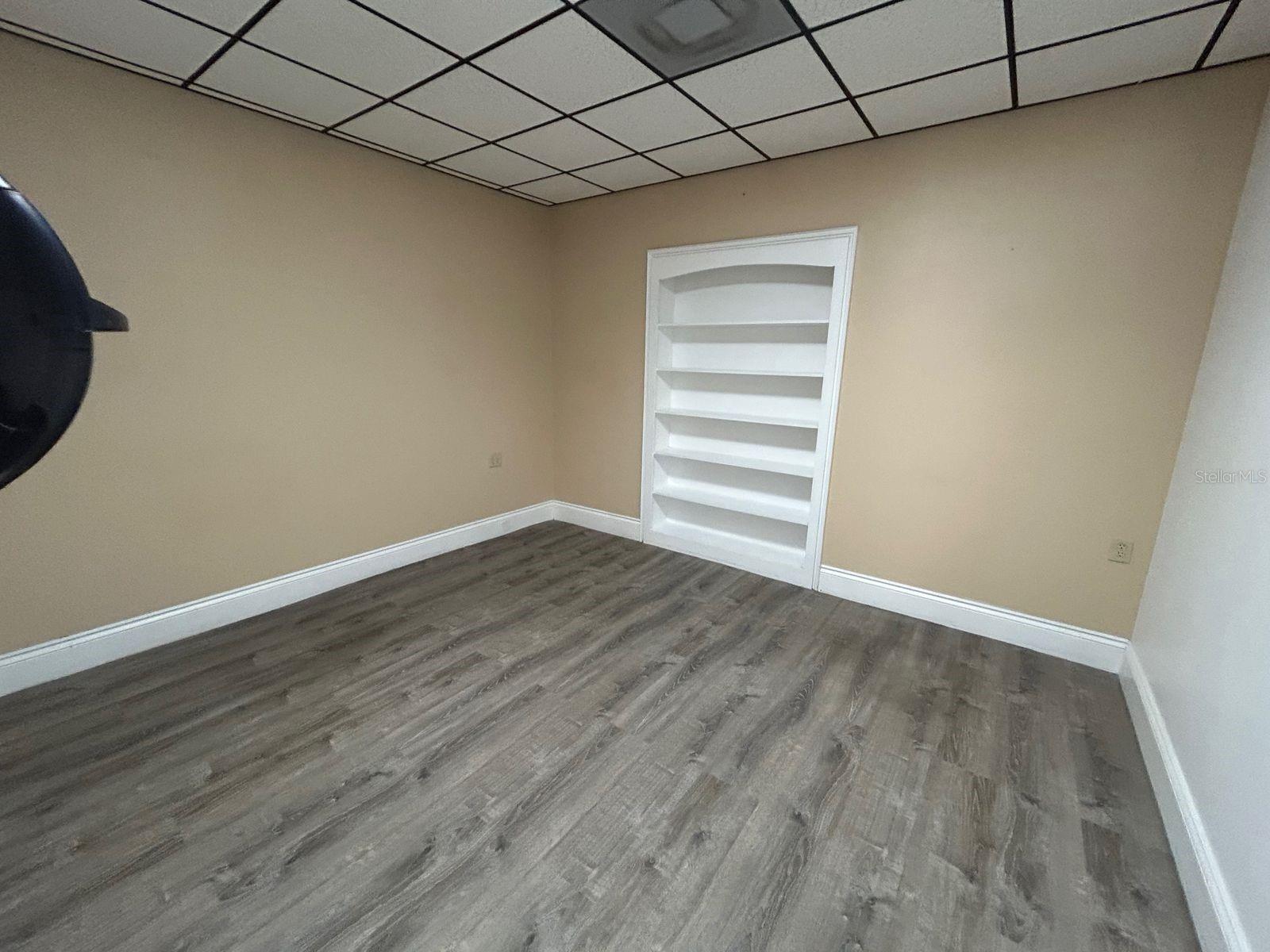Listing photo id 29 for 608 Ingraham Avenue