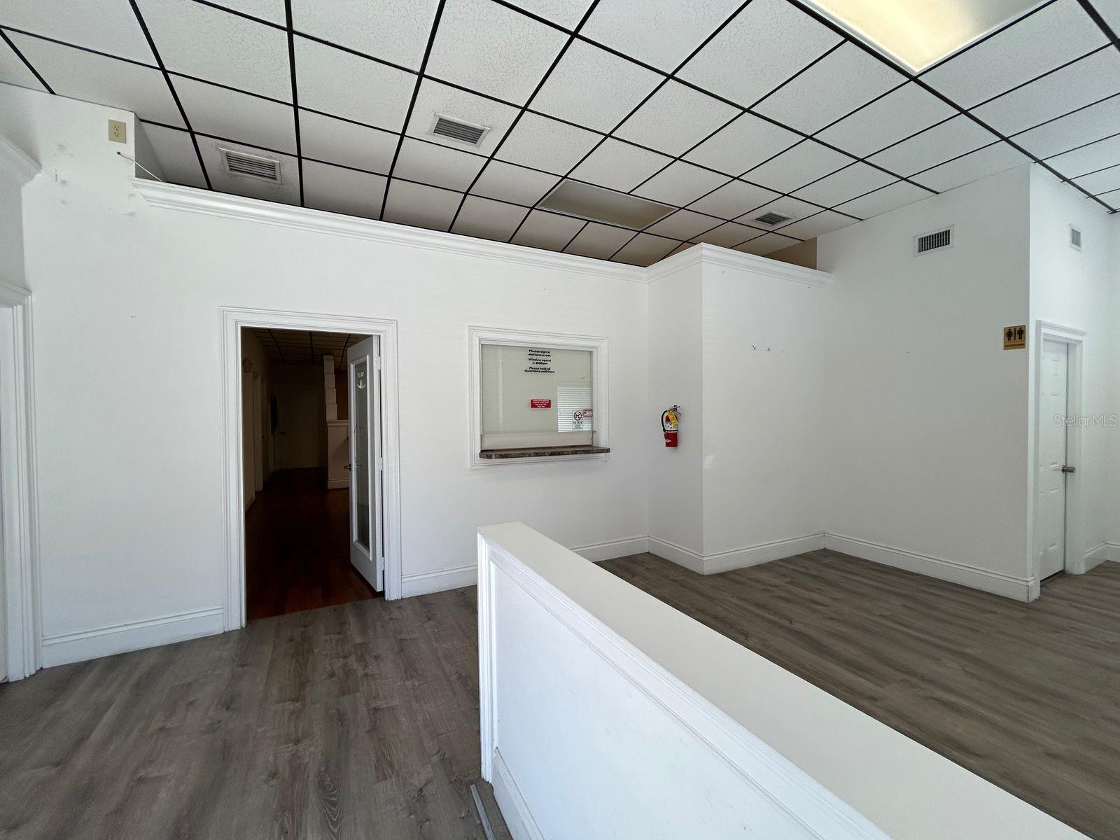 Listing photo id 37 for 608 Ingraham Avenue